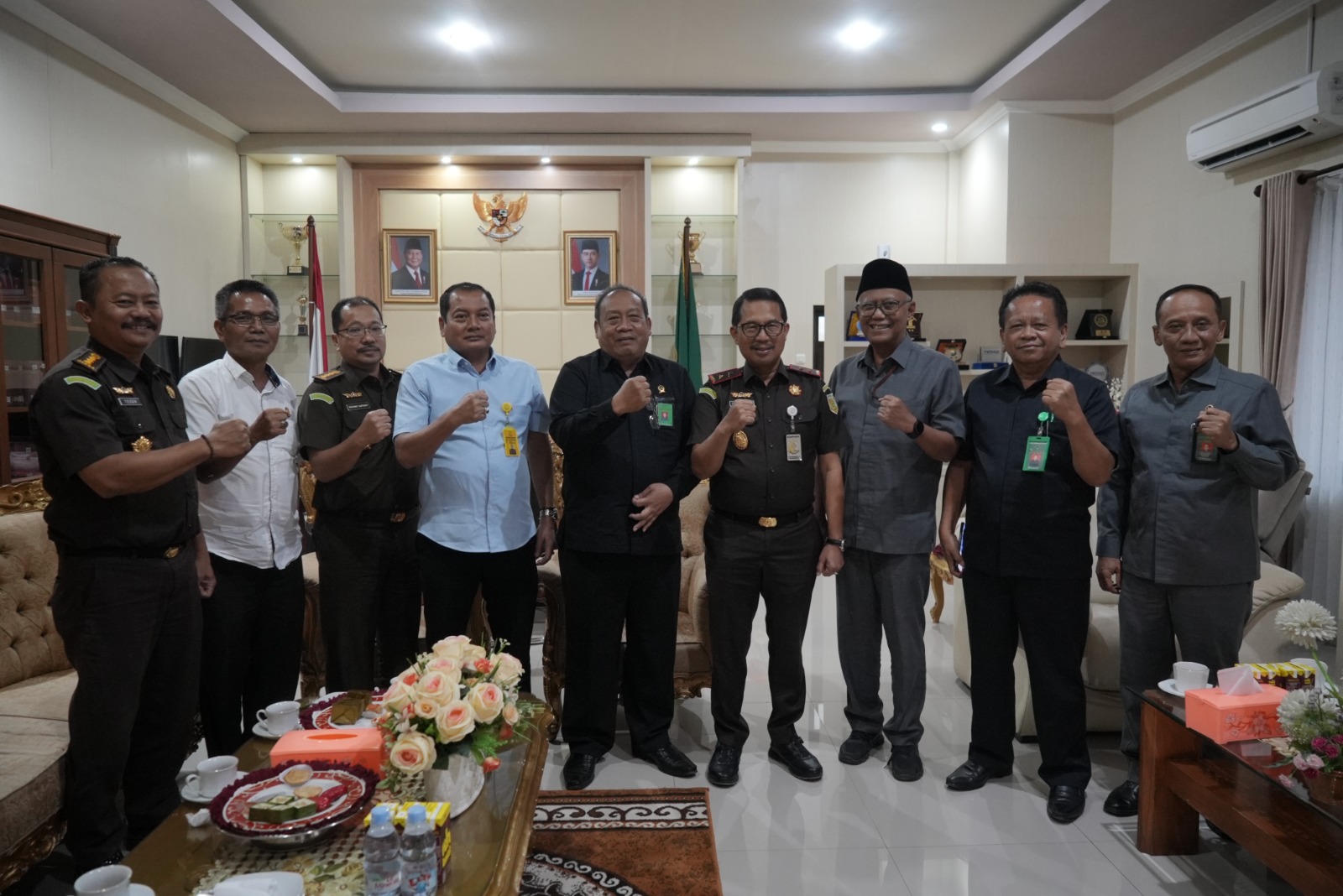 Perkuat Sinergi Penegakan Hukum Kajati Sulsel Silaturahmi dengan Pimpinan Pengadilan Tinggi Makassar