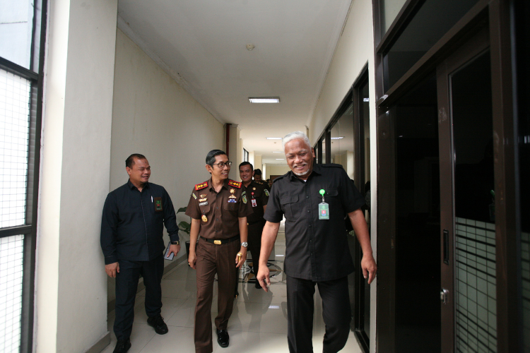 Kunjungan Silaturahmi Kepala Kejaksaan Negeri Tangerang Selatan ke Pengadilan Negeri Tangerang