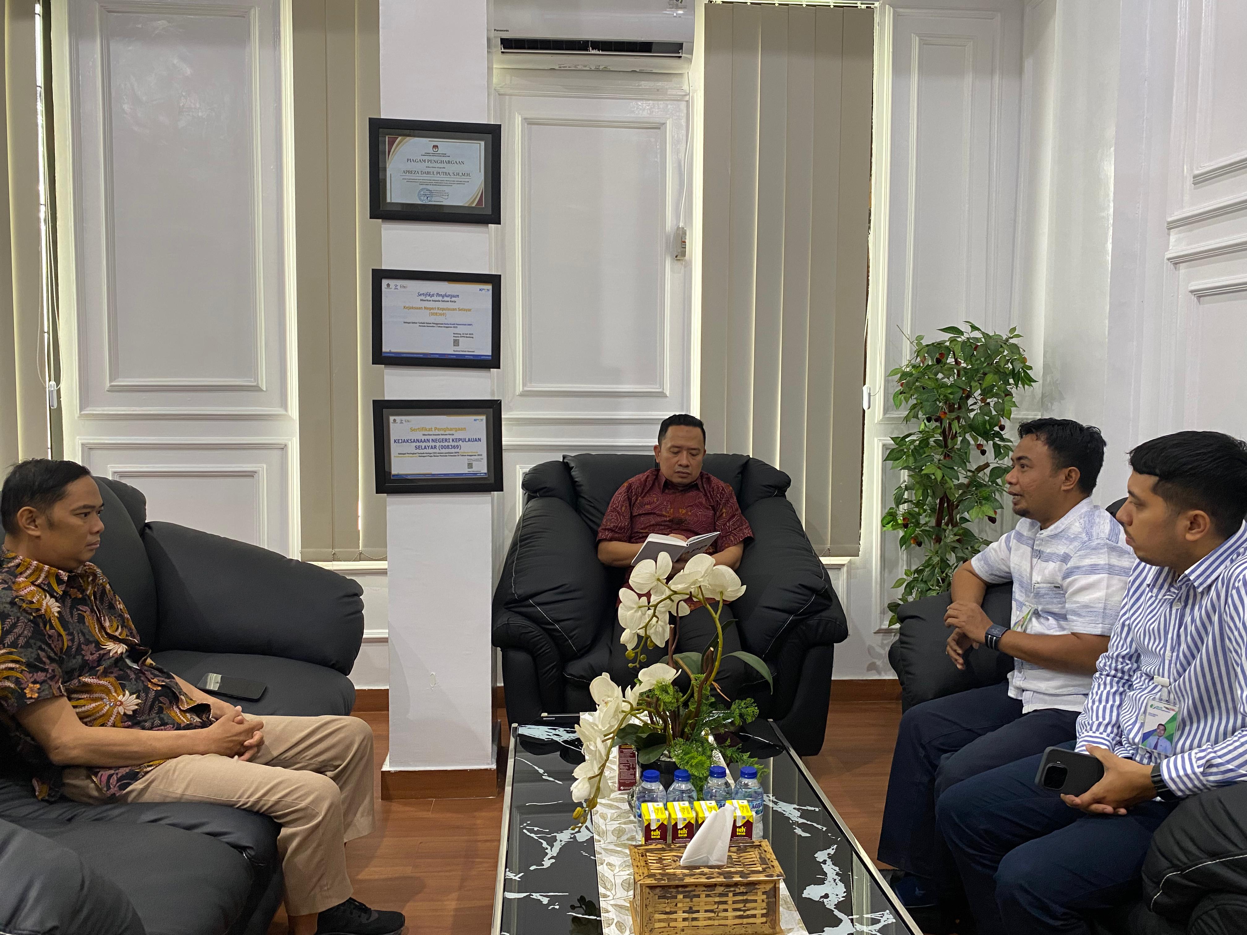 Courtesy Visit Pimpinan Cabang BPJS Ketenagakerjaan Kabupaten Kepulauan Selayar