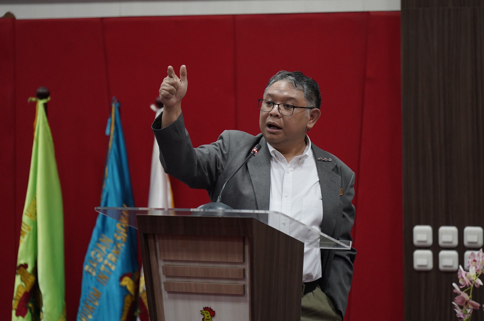 Kuliah Umum JAMDATUN di FH Unhas Bongkar Tiga Rezim dan Peran Kejaksaan dalam Perampasan Aset