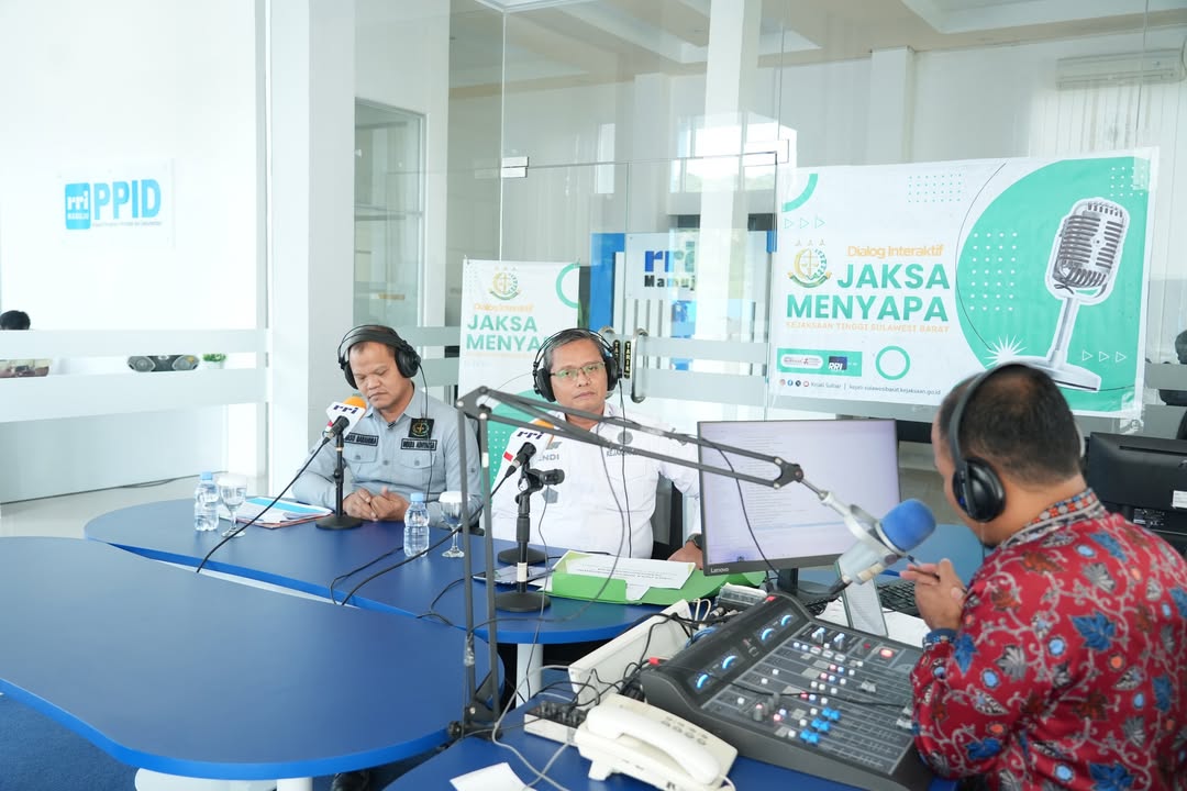 Jaksa Menyapa Pendengar RRI dengan Tema Peran Kejaksaan dalam Program Jaksa jaga Desa 