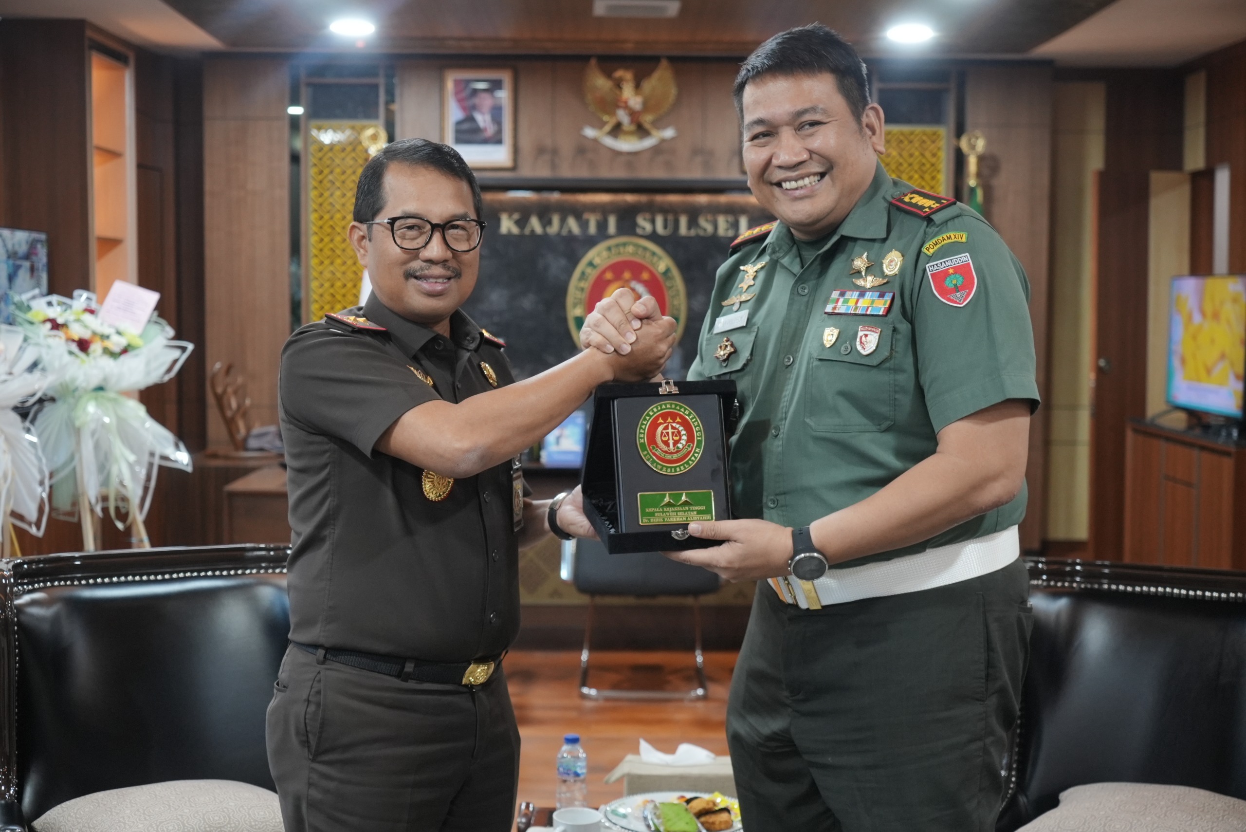 Kajati Sulsel dan Danpomdam XIVHsn Perkuat Sinergi Koordinasikan Perkara Atensi di Wilayah Kodam XIVHasanuddin