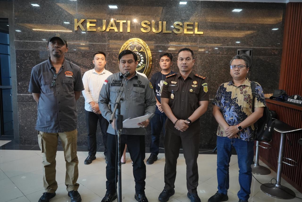 Tim Tabur Kejati Sulsel Tangkap Buronan Kejari Jayapura Terkait Kasus Pemalsuan Surat
