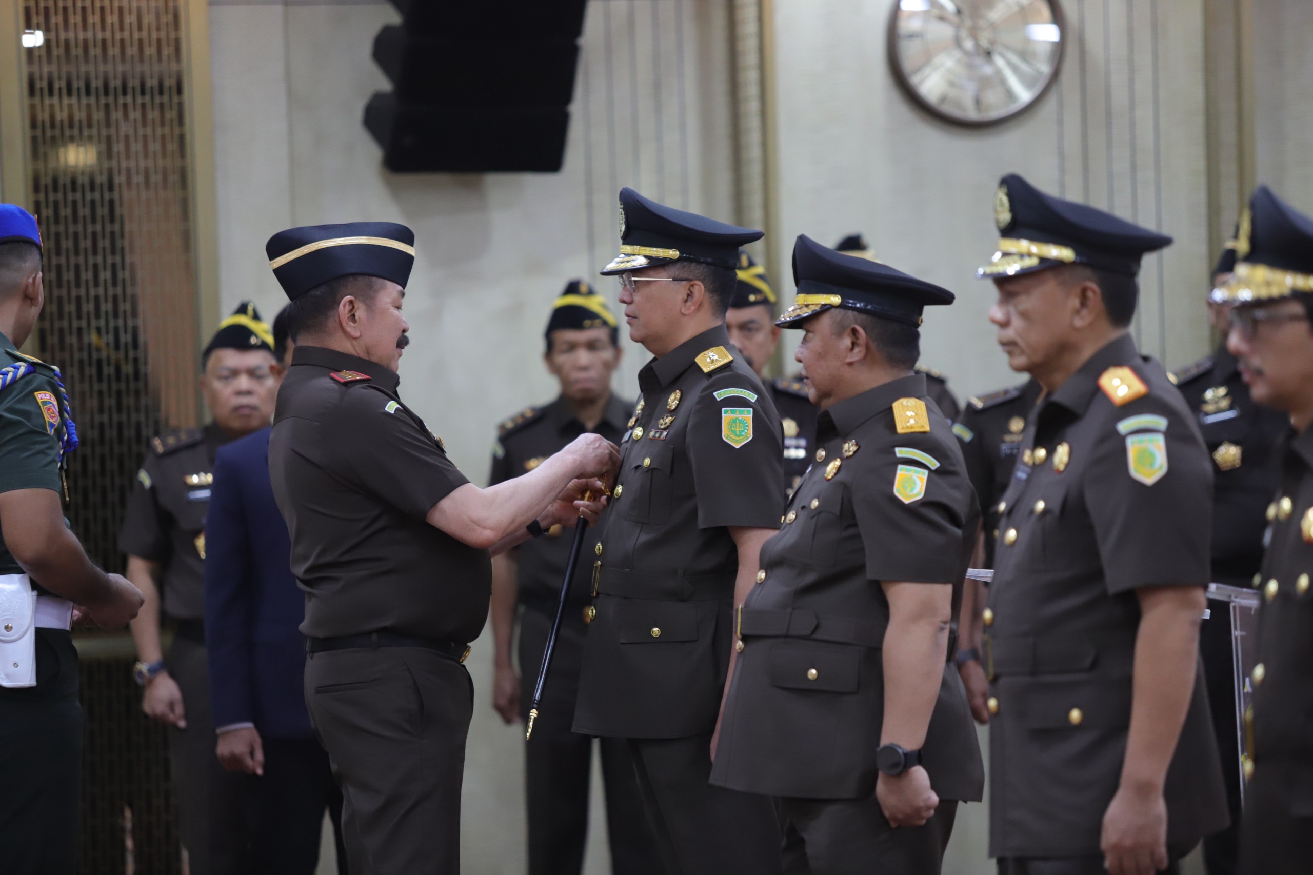 Jaksa Agung Lantik Kepala Badan Pemulihan Aset Kepala Kejaksaan Tinggi dan Pejabat Eselon II di Kejaksaan Agung