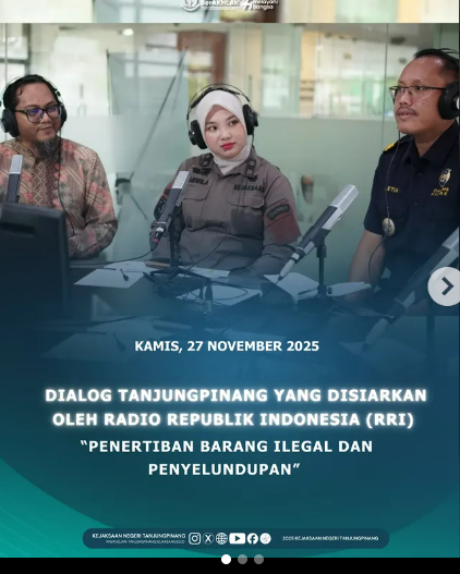 Dialog Tanjungpinang yang disiarkan oleh Radio Republik Indonesia RRI) Tanjungpinang
