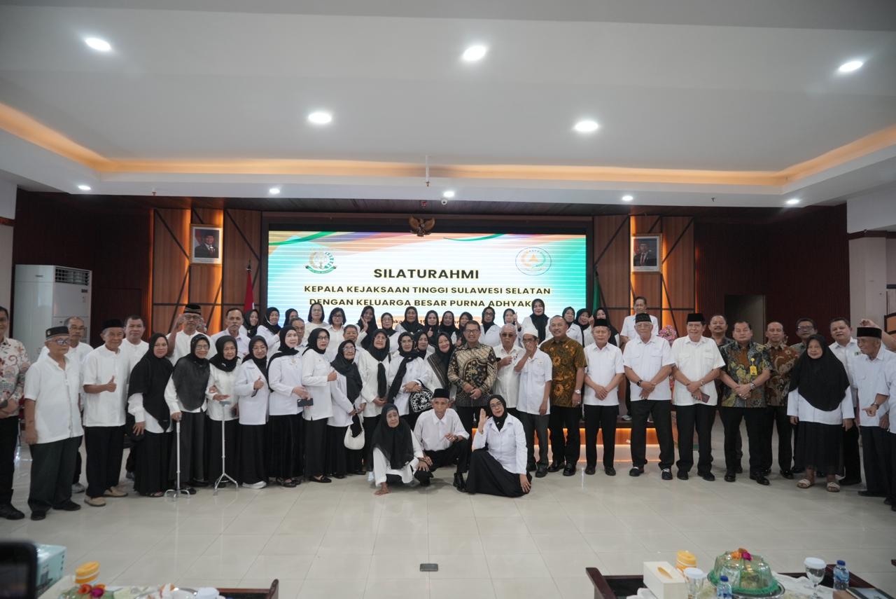 Pererat Tali Silaturahmi Kajati Sulsel Sambut Hangat Keluarga Besar Purna Adhyaksa di Baruga Adhyaksa
