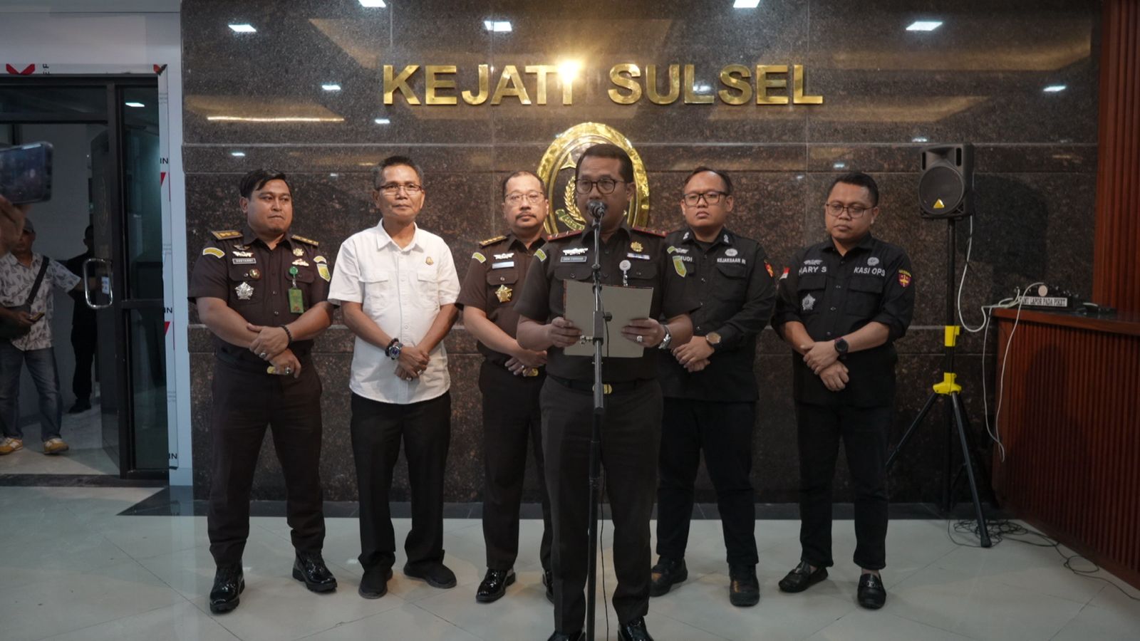 Kejati Sulsel Ajukan Cekal Terhadap Mantan Pj Gubernur BB dan 5 Orang Lainnya Terkait Kasus Korupsi Bibit Nanas