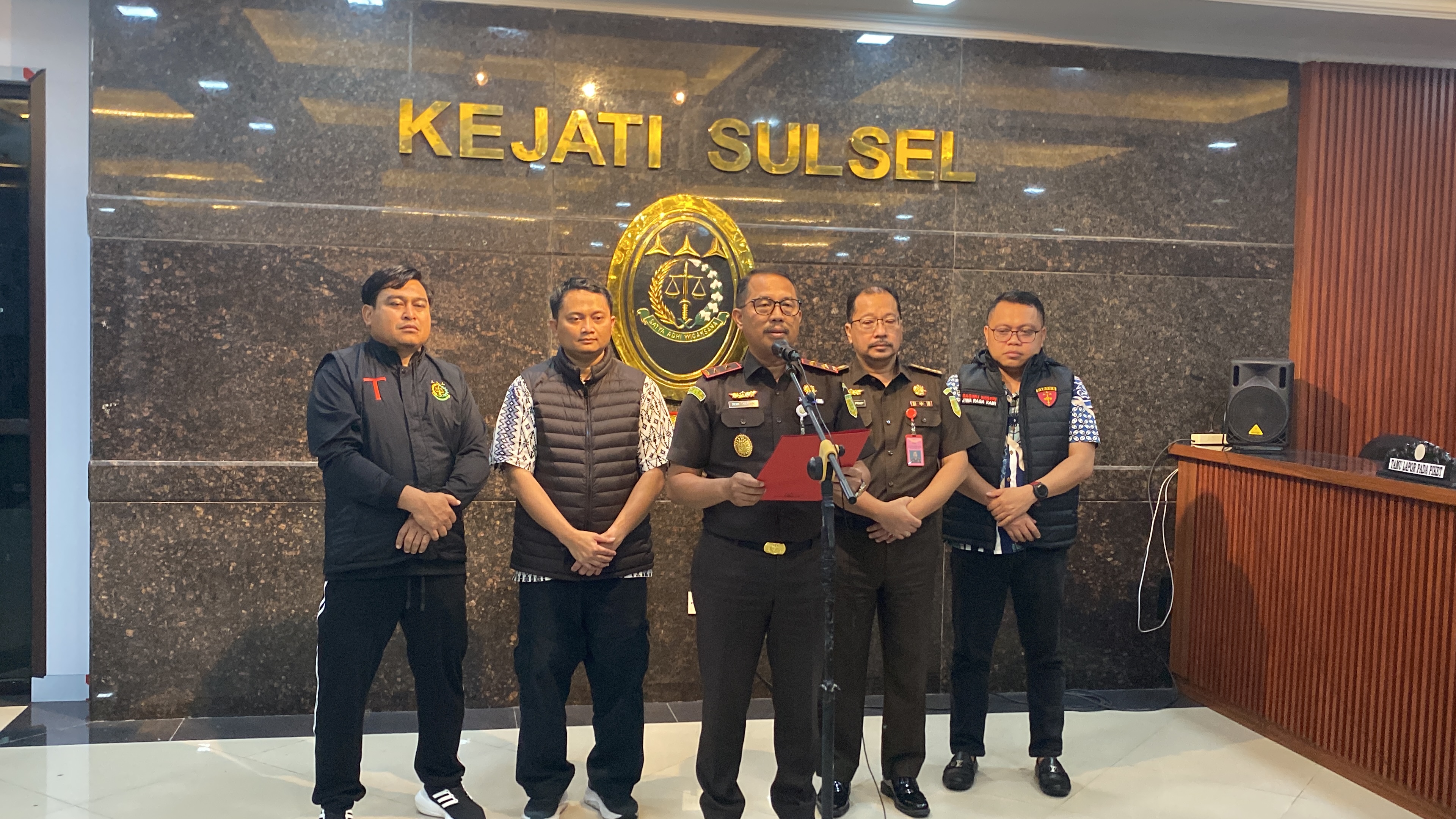 Kejati Sulsel Melakukan Operasi Tangkap Tangan Jaksa Gadungan Yang Melakukan Perintangan Penyidikan