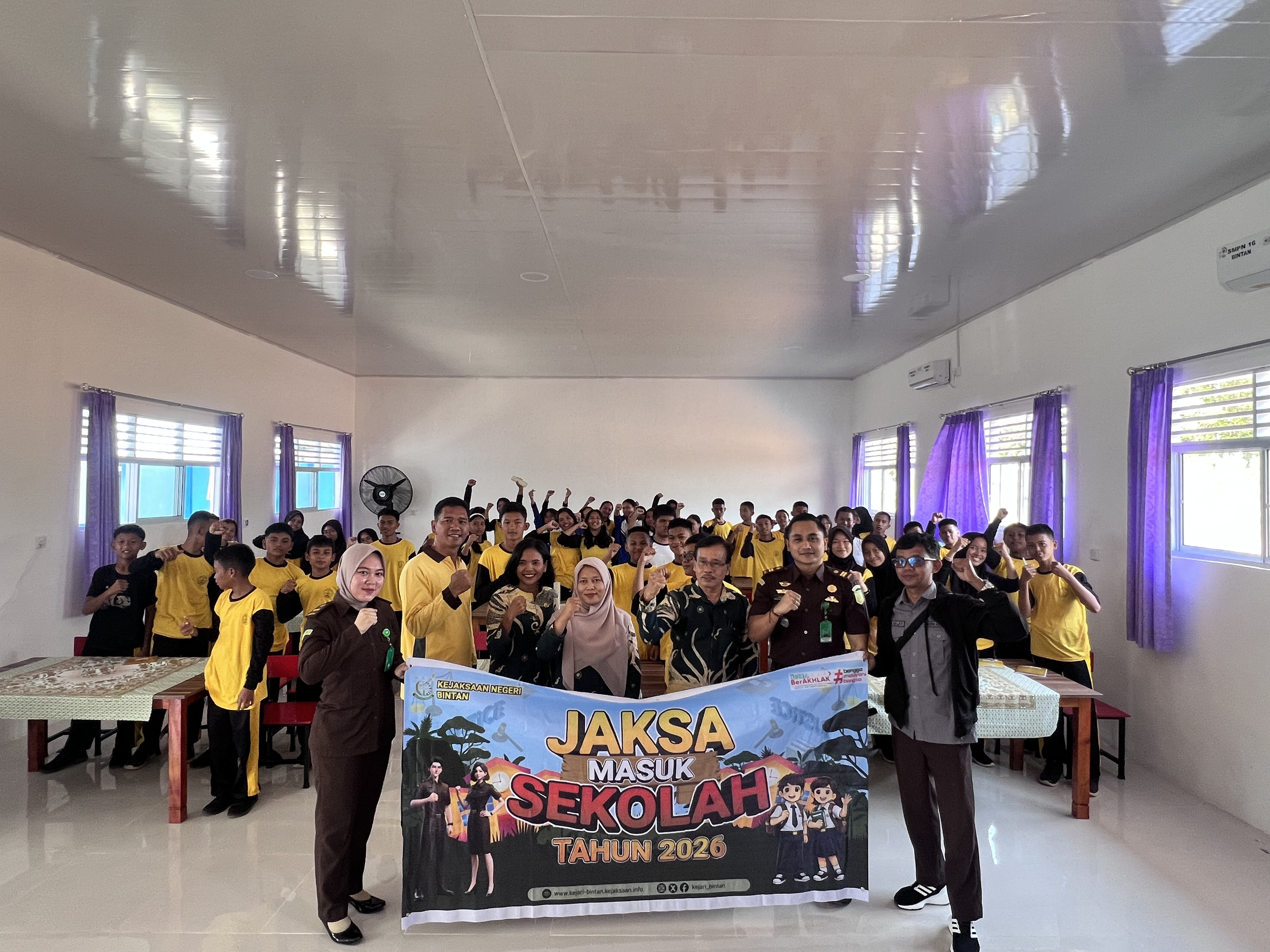 JAKSA MASUK SEKOLAH SMPN 16 BINTAN  STOP KEKERASAN PERANGI NARKOBA