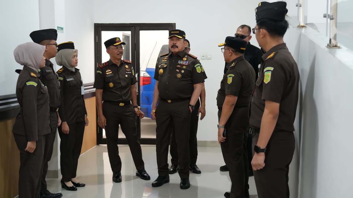Kunjungan Kerja di Kalimantan Timur Jaksa Agung Tegaskan Komitmen  Penegakan Hukum dan Prioritaskan Program Nasional