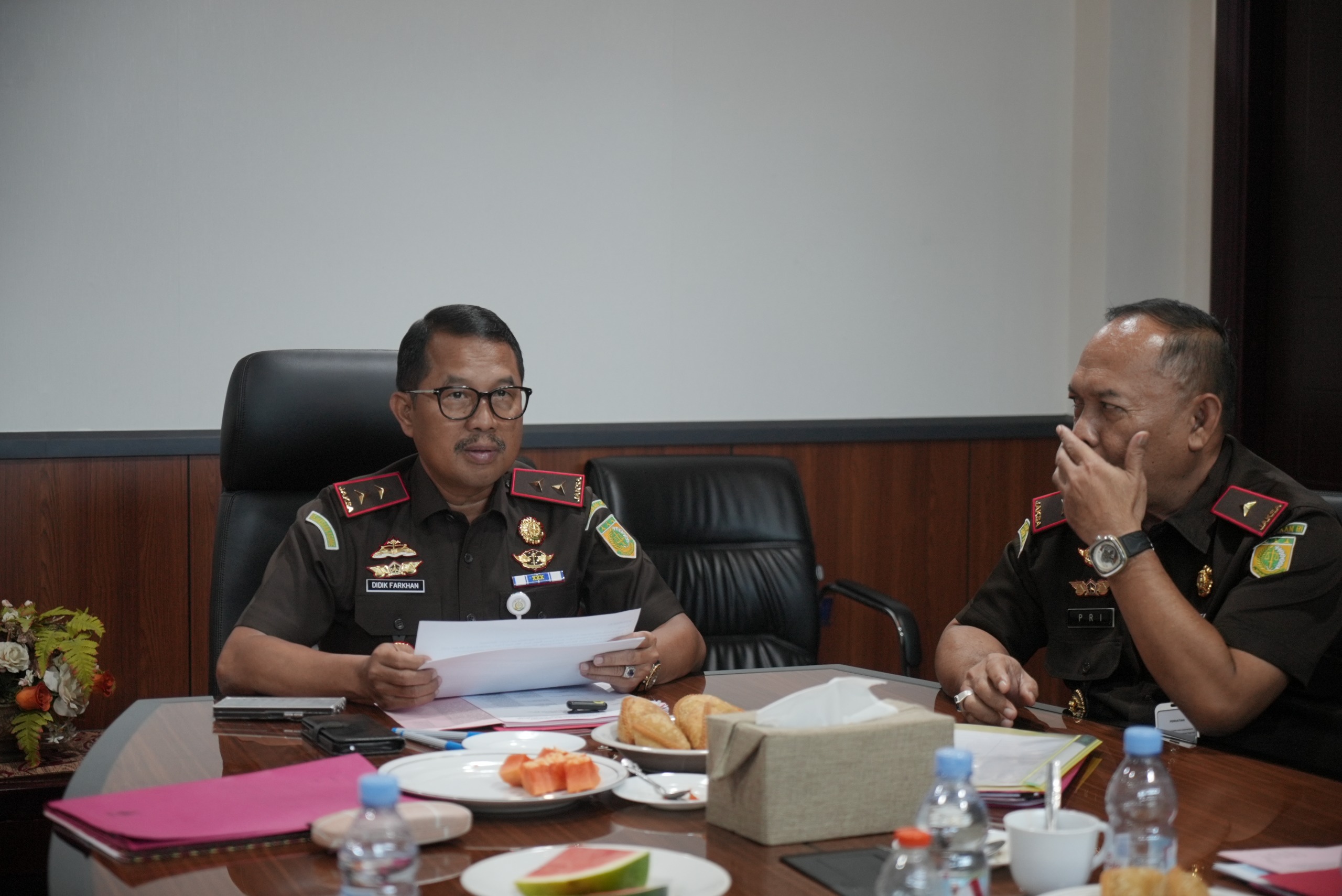 Sentuhan Humanis Kejati Sulsel Kasus Penganiayaan di Kajang Berakhir Damai Pidana Kerja Sosial Bersihkan Masjid Selama 3 Minggu