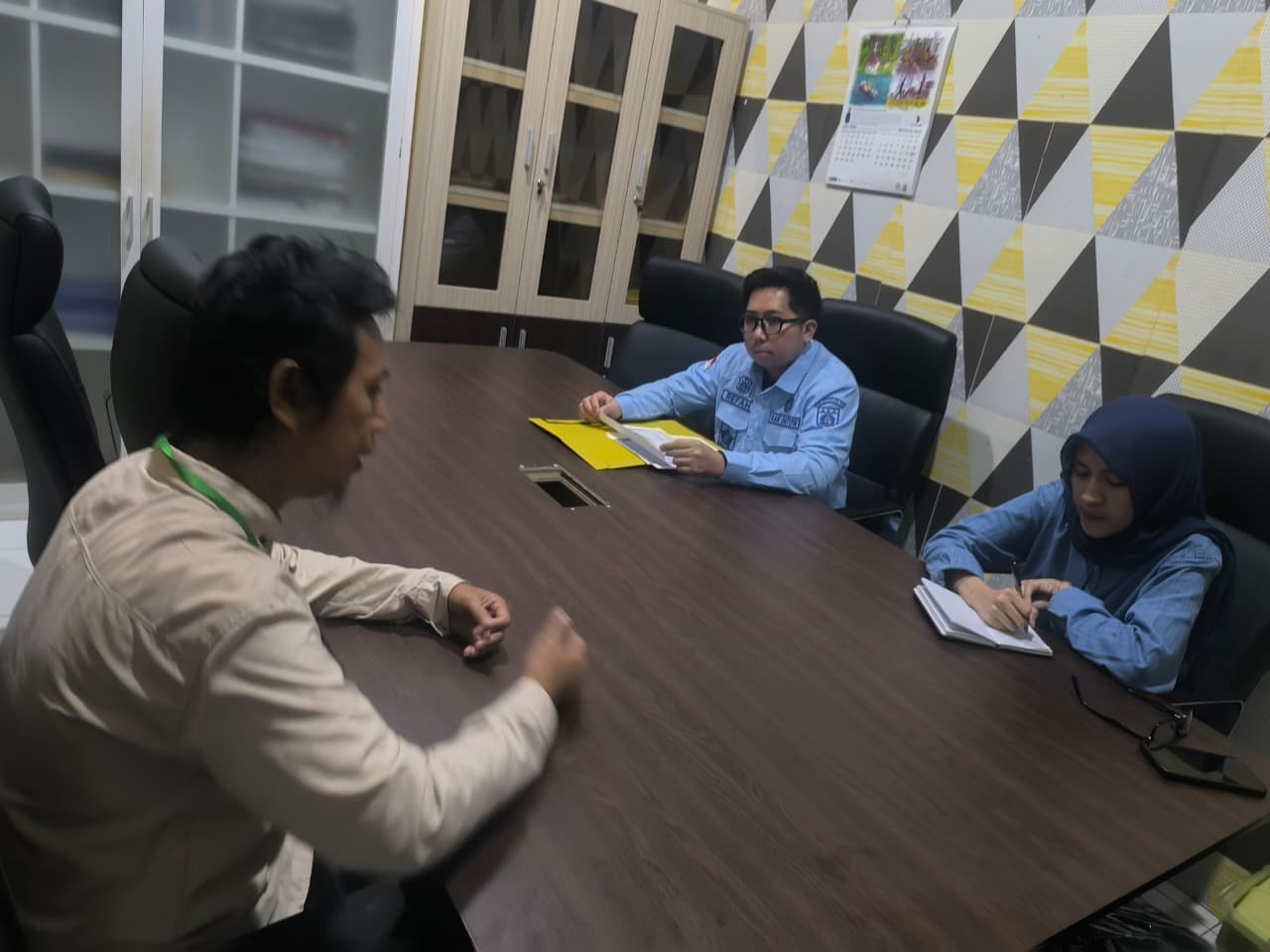 Bidang Perdata dan TUN Memberikan Pelayanan Hukum Terhadap Permasalahan Kontrak Kemitraan Dengan PLN Cabang Selayar