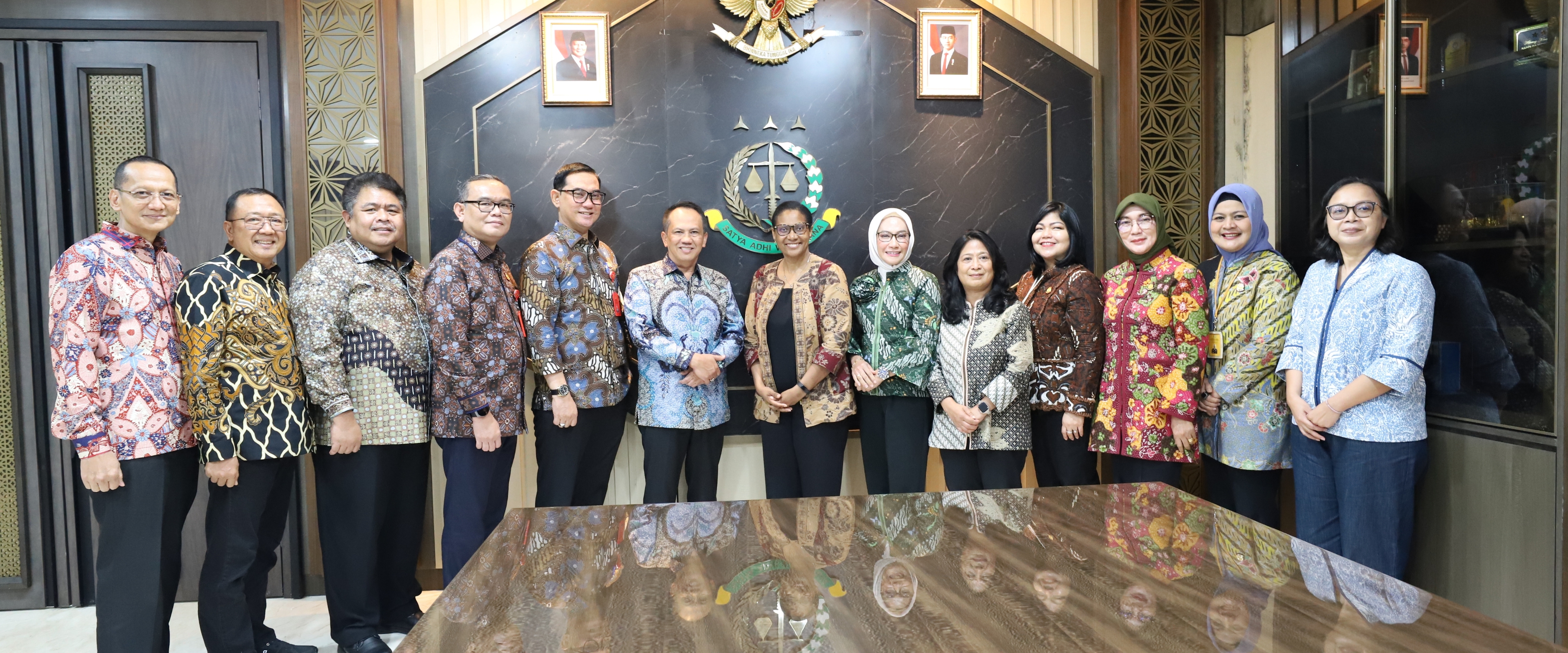 kunjungan audiensi perwakilan Office of Overseas Prosecutorial Development Assistance and Training OPDAT) dari Departemen Kehakiman Amerika Serikat US Department of Justice)