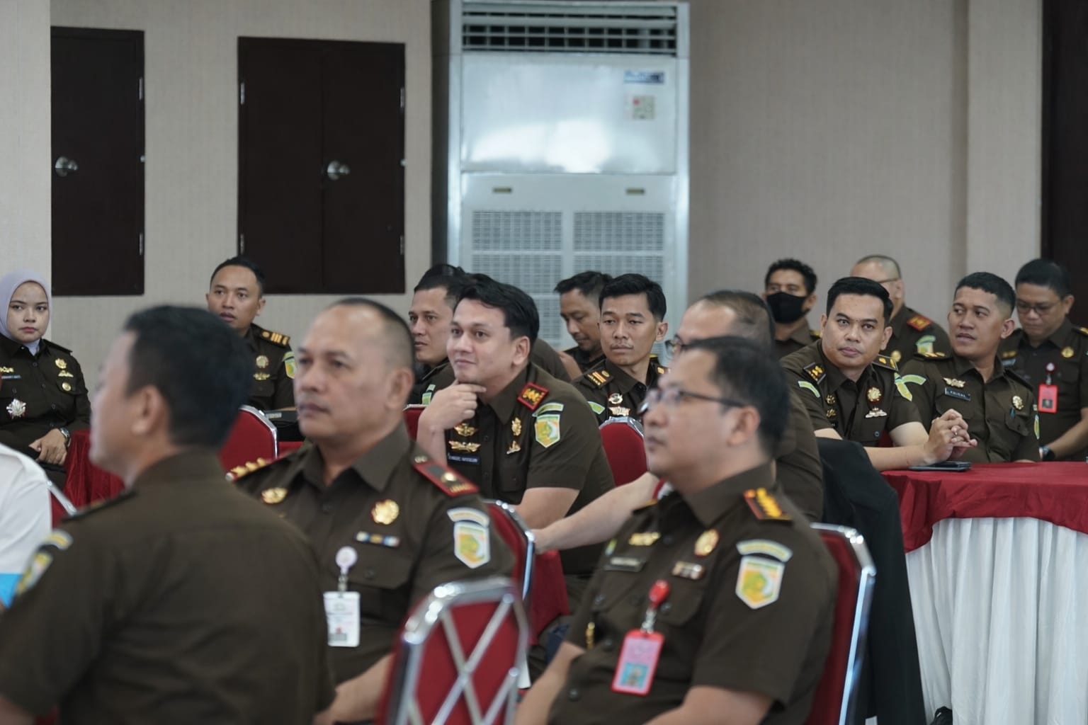 Kajari Kepulauan Selayar Hadiri Sosialisasi Pedoman Penanganan Perkara Berdasarkan KUHP 2023 dan KUHAP 2025