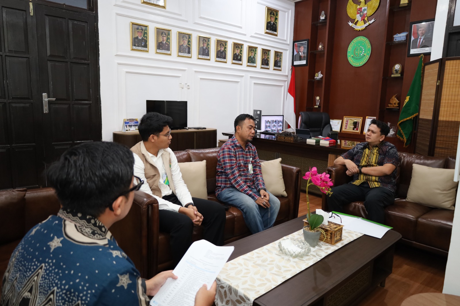 Kajari Kepulauan Selayar Menerima Kunjungan Silaturahmi  Dari Kepala BPJS Ketenagakerjaan Cabang Kepulauan Selayar