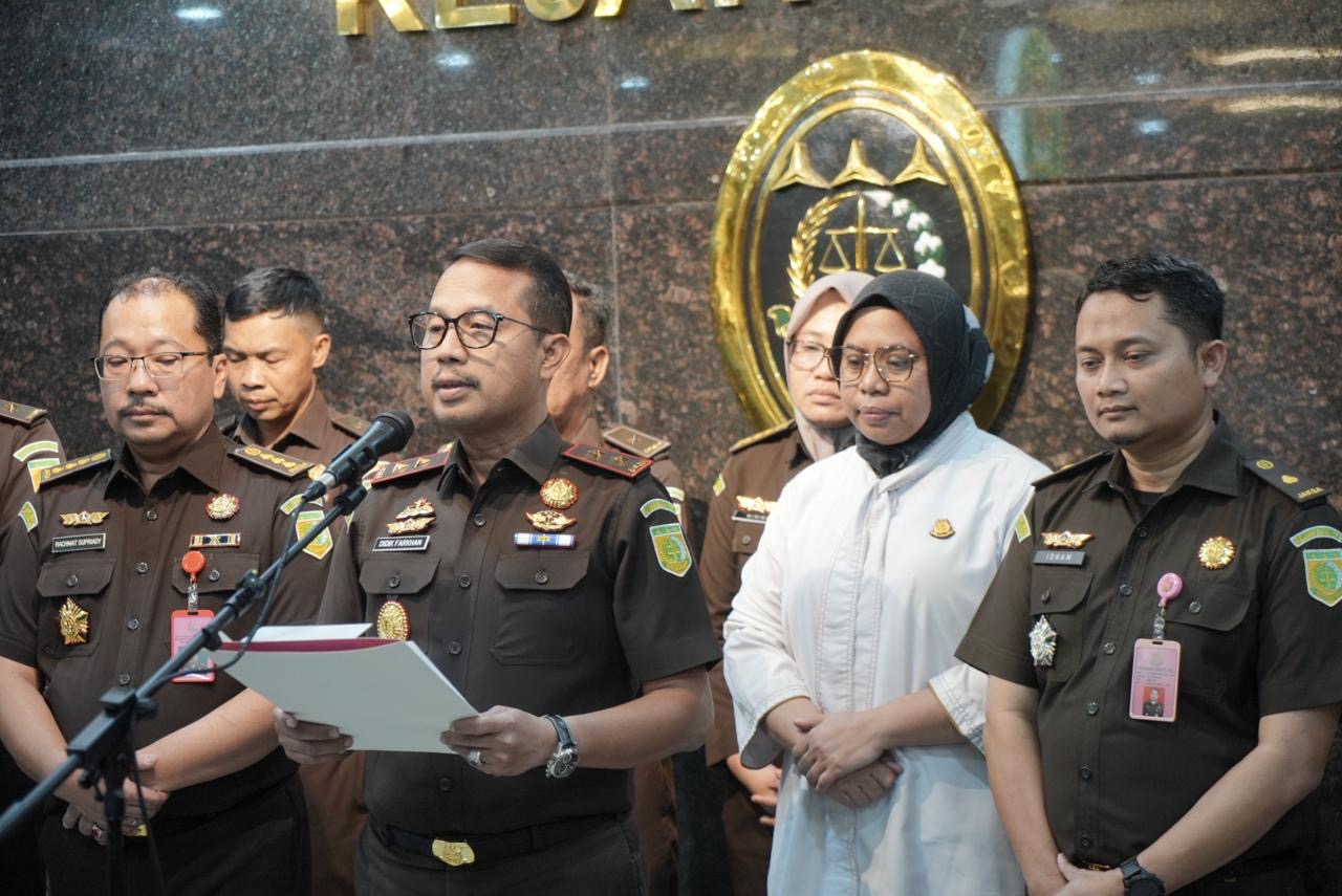 Kasus Korupsi Bibit Nanas Kejati Sulsel Tahan Mantan Pj Gubernur dan 4 Tersangka Lainnya