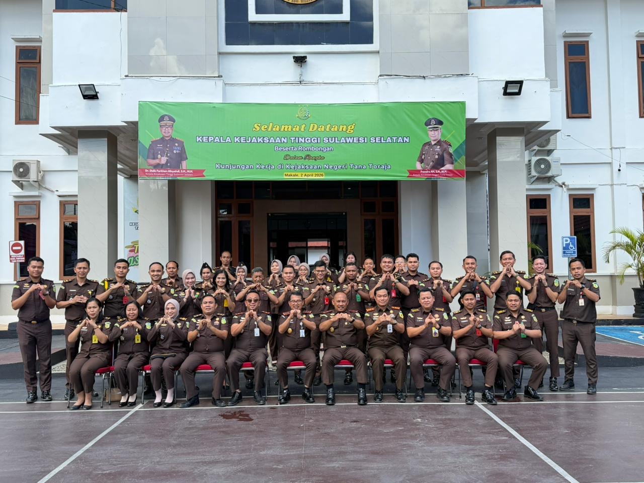 Kunker ke Tana Toraja Kajati Sulsel Beri Penghormatan Terakhir untuk Mantan JAM Datun dan Tekankan Optimalisasi Penanganan Tipikor