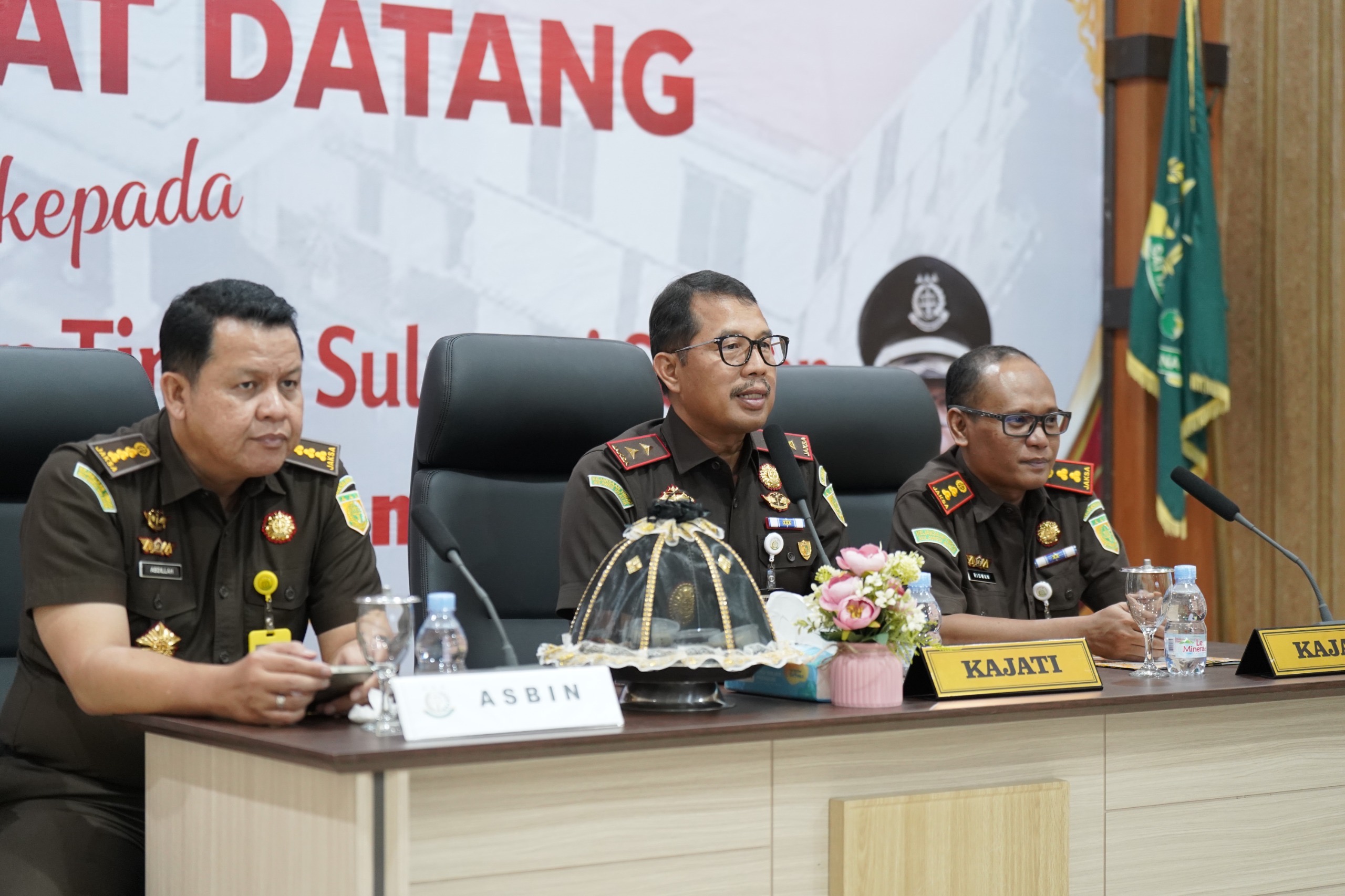 Kajati Sulsel Didik Farkhan Kunjungan Kerja ke Kejari Sinjai Tekankan Integritas dan Letakkan Batu Pertama Pembangunan Gedung