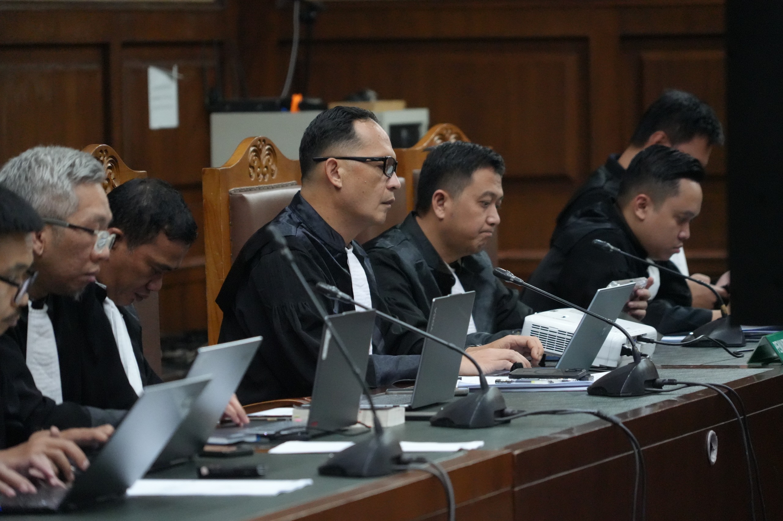 JPU Gali Keterangan Saksi Mahkota  Eks Direktur Utama Nicke Widyawati  dalam Sidang Tata Kelola Minyak PT Pertamina