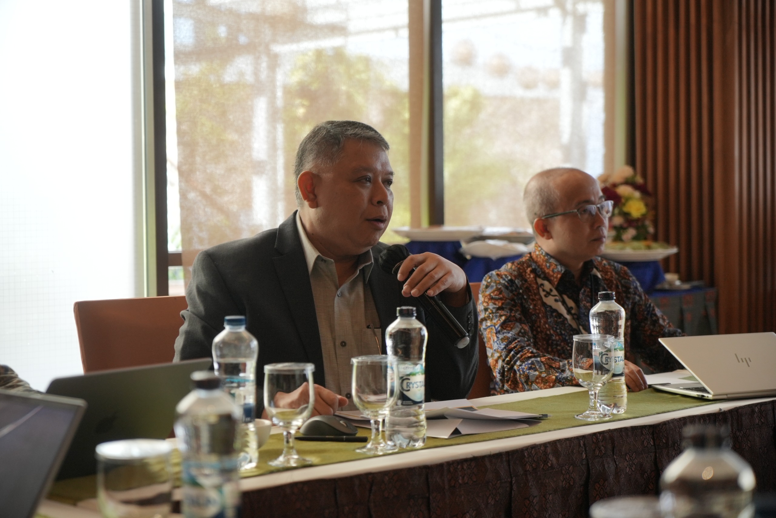 Kajati Sulsel Dampingi Jamdatun dalam FGD Bank Indonesia Terkait Tata Kelola Tagihan Historis KLBI di Makassar