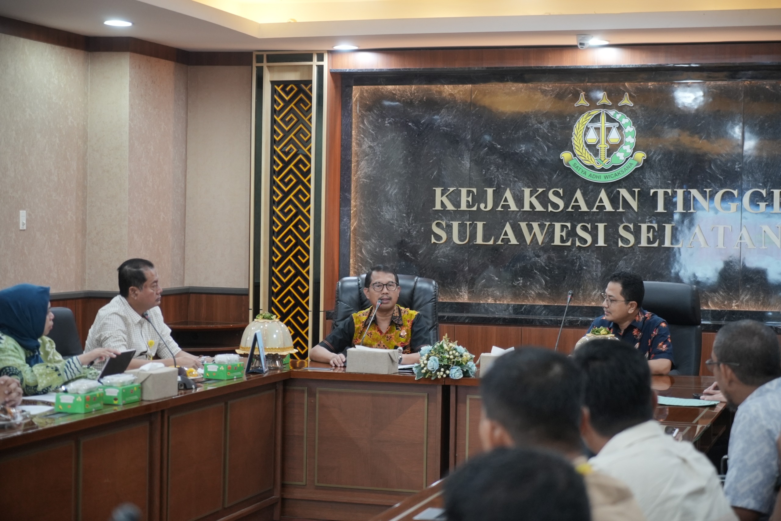 Kajati Sulsel Didik Farkhan Pimpin Rapat Monev Pendampingan Hukum Terkait Penlok Bendungan Jenelata Gowa