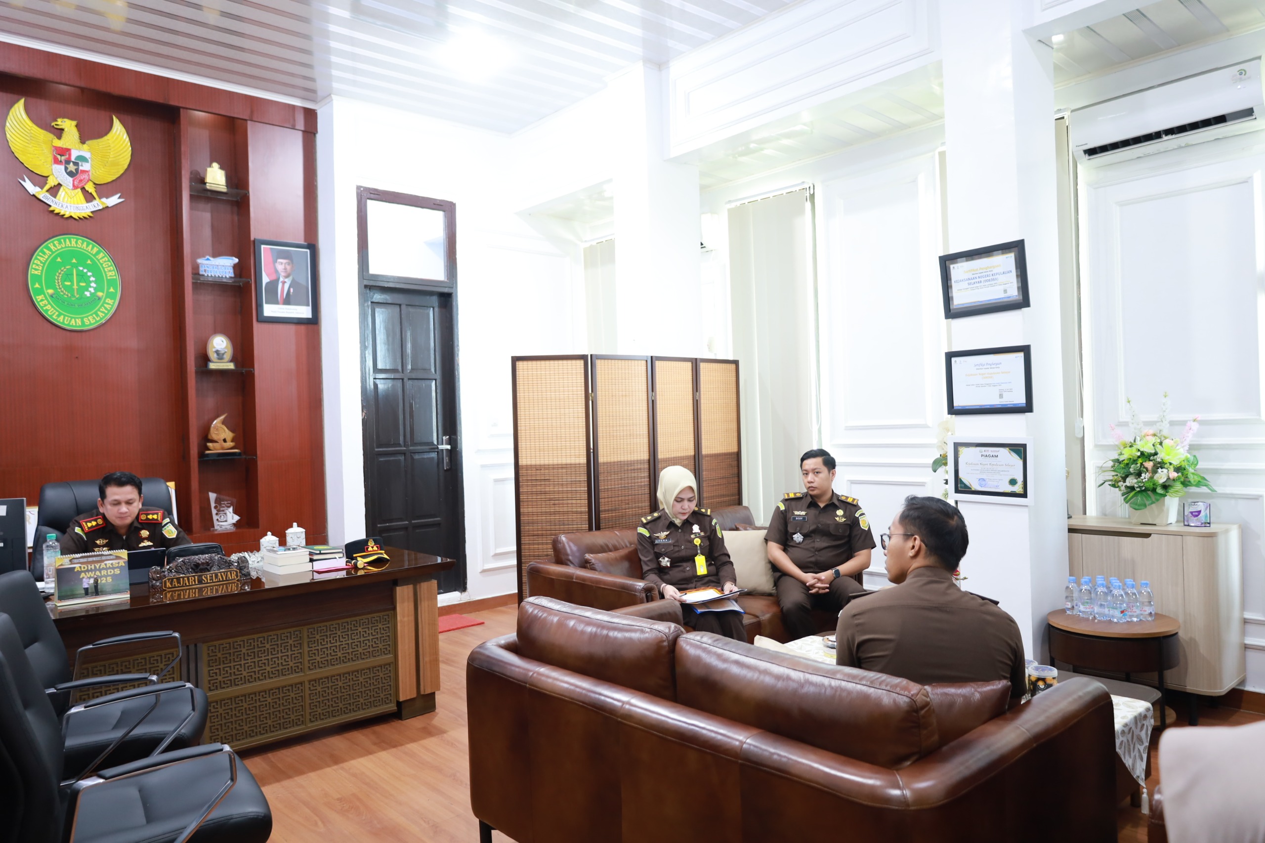 Rapat Pimpinan Evaluasi Kinerja Kejaksaan Negeri Kepulauan Selayar