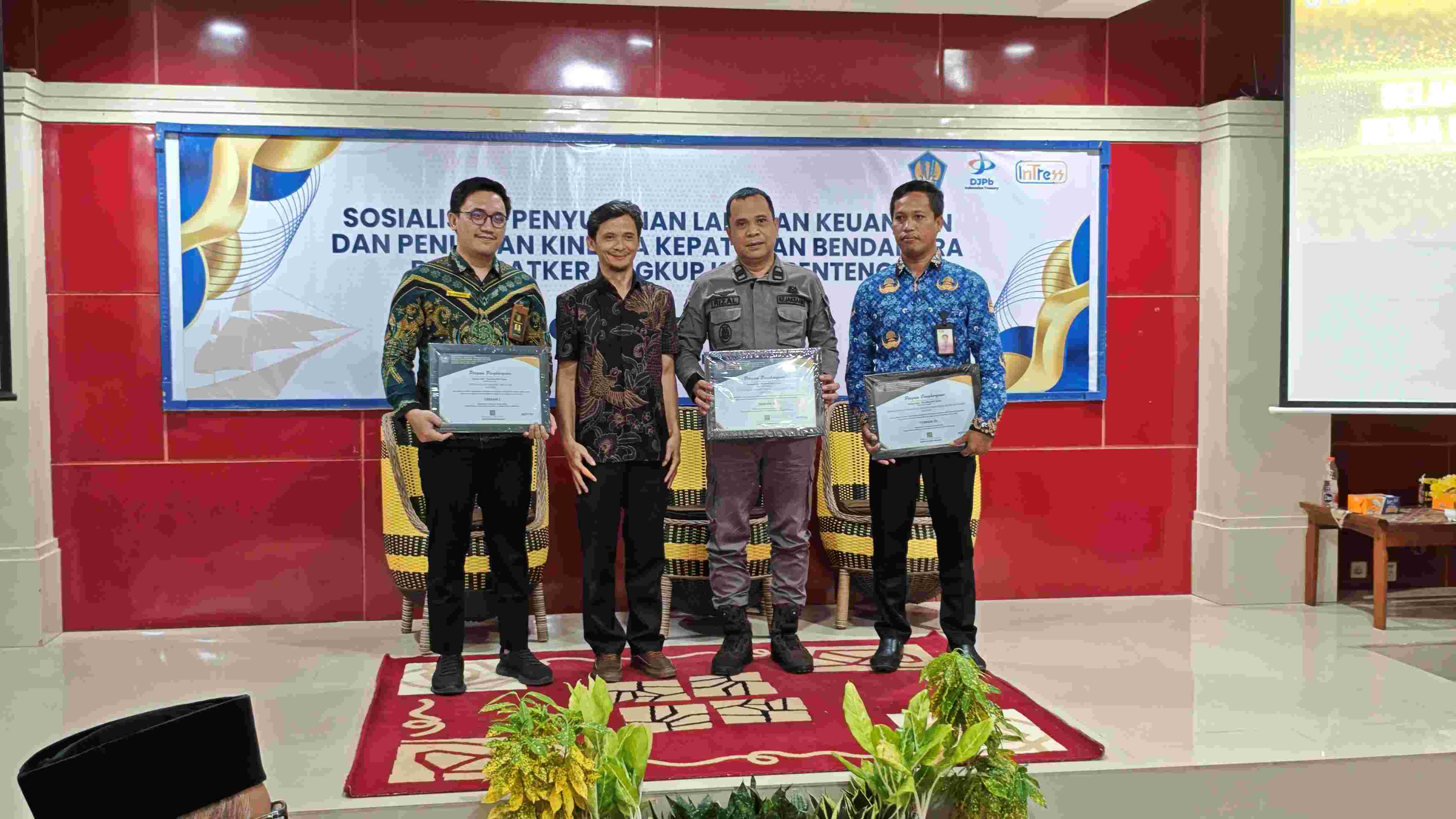 Sosialisasi Penyusunan Laporan Keuangan dan Penilaian Kinerja Kepatuhan Bendahara Lingkup KPPN Benteng