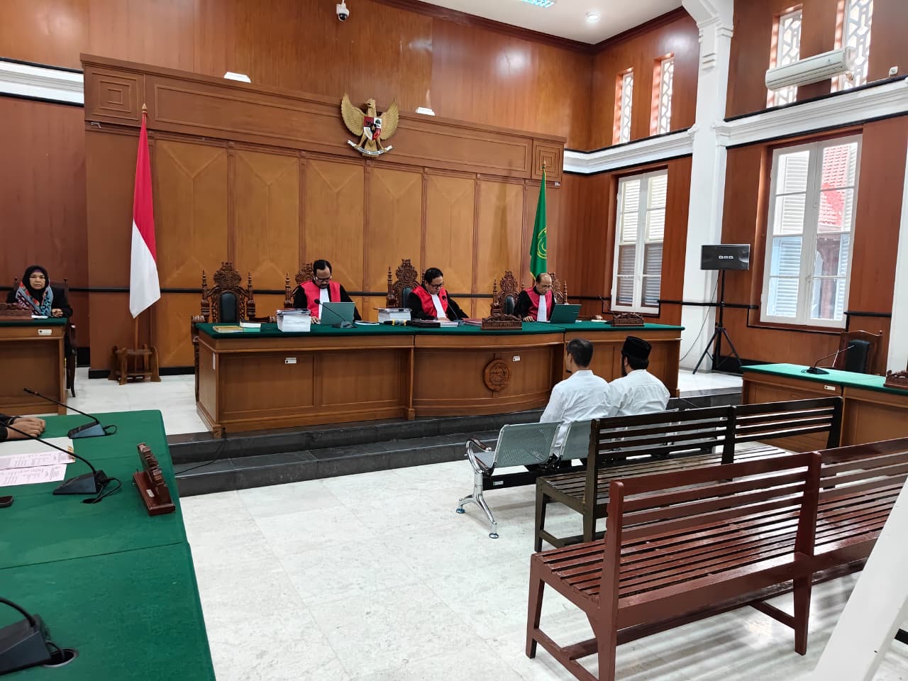 Merintangi Penyidikan Perkara Korupsi Jaksa Gadungan dan Rekannya Jalani Sidang Perdana di PN Makassar