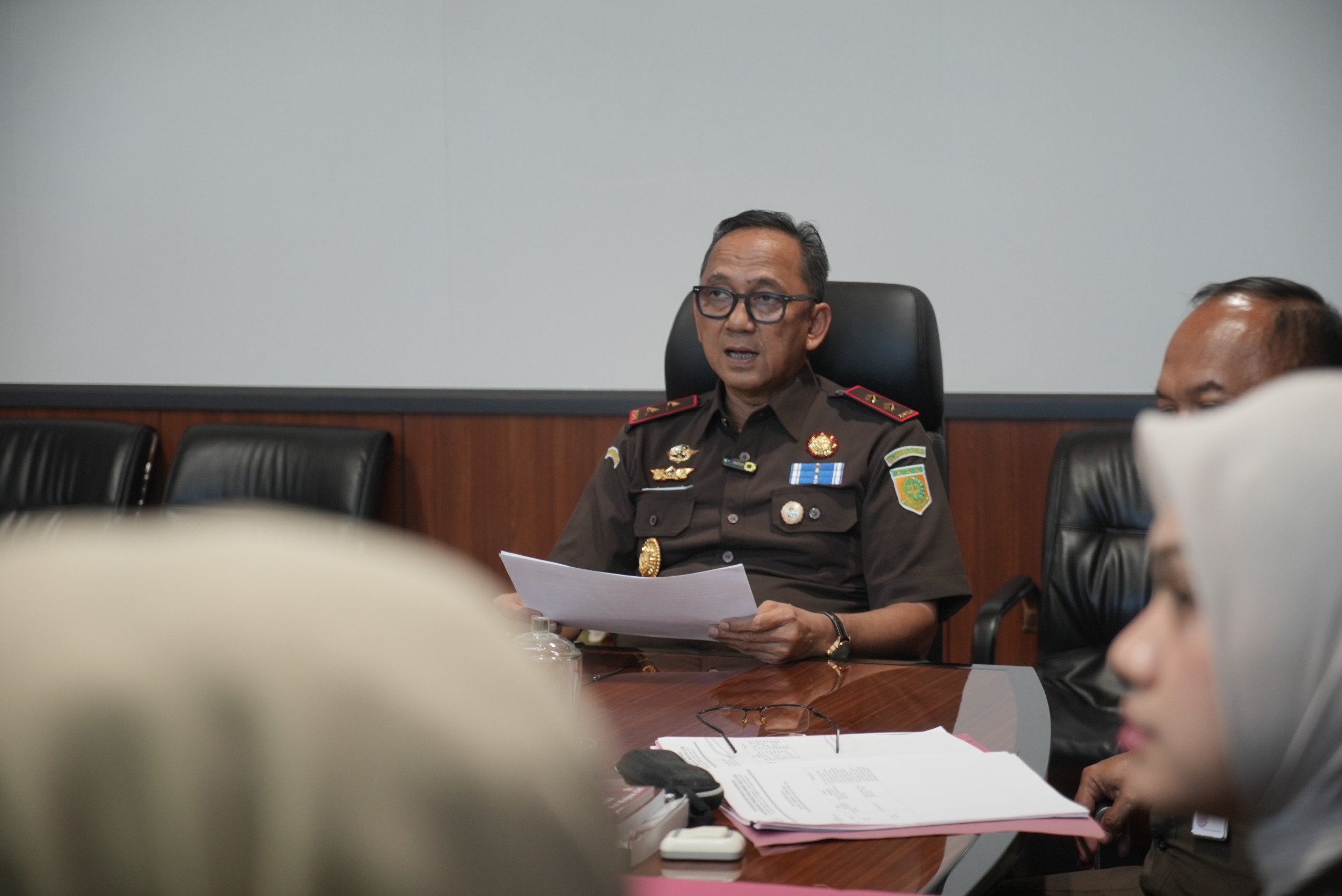 Kedepankan Hati Nurani Kajati Sulsel Sila Pulungan Setujui Restorative Justice Perkara KDRT di Enrekang