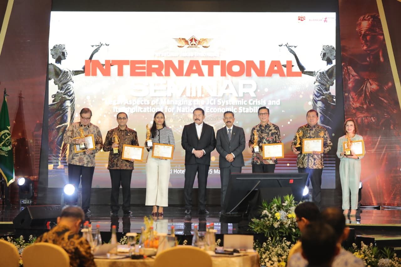 Buka Seminar Hukum Internasional PERSAJA  Jaksa Agung Tegaskan Peran Kejaksaan  Terapkan Denda Damai dalam Pemulihan Fiskal