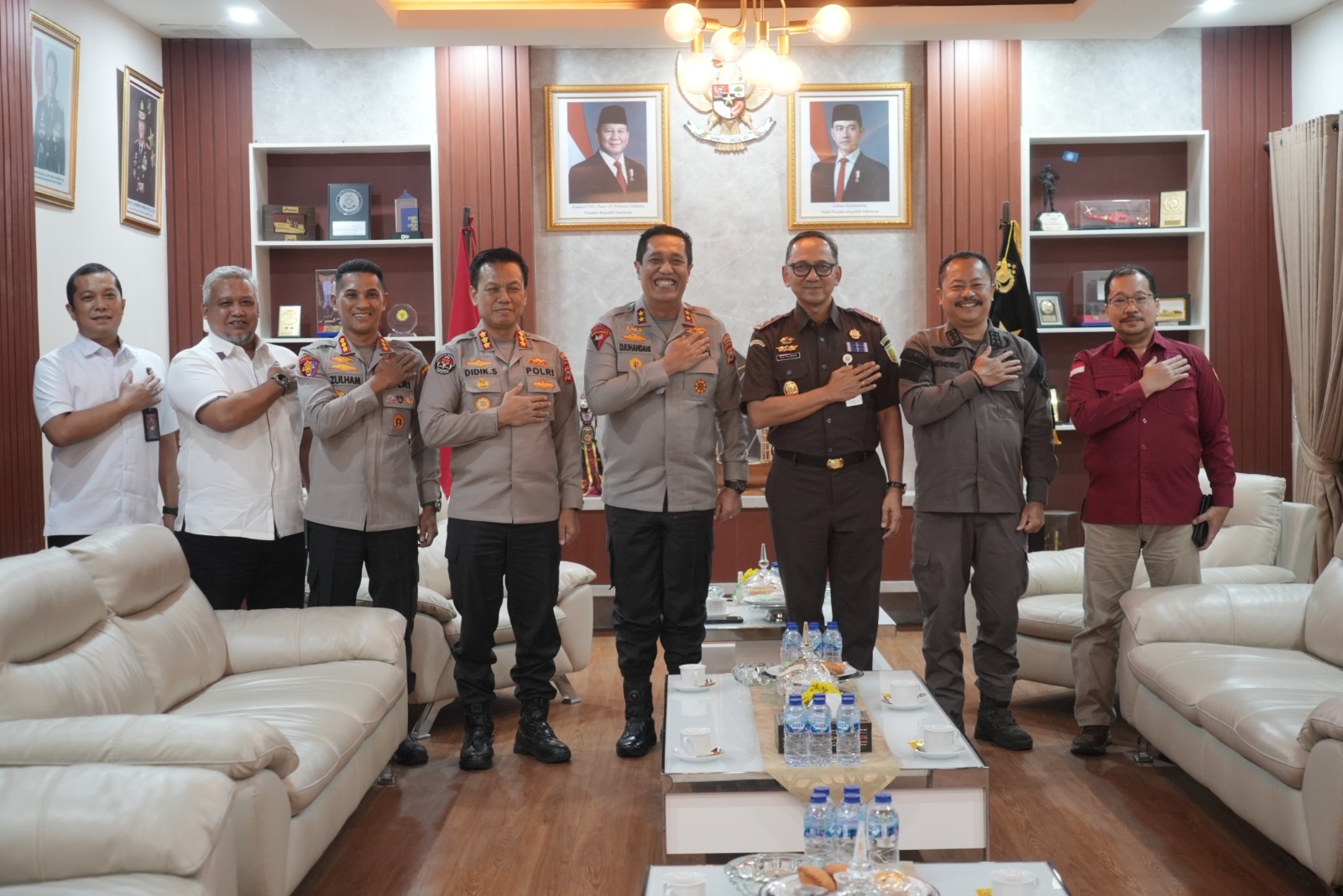 Awali Masa Tugas Kajati Sulsel Sila Pulungan Perkuat Sinergitas dengan Kapolda Sulsel Irjen Pol Djuhandhani Rahardjo