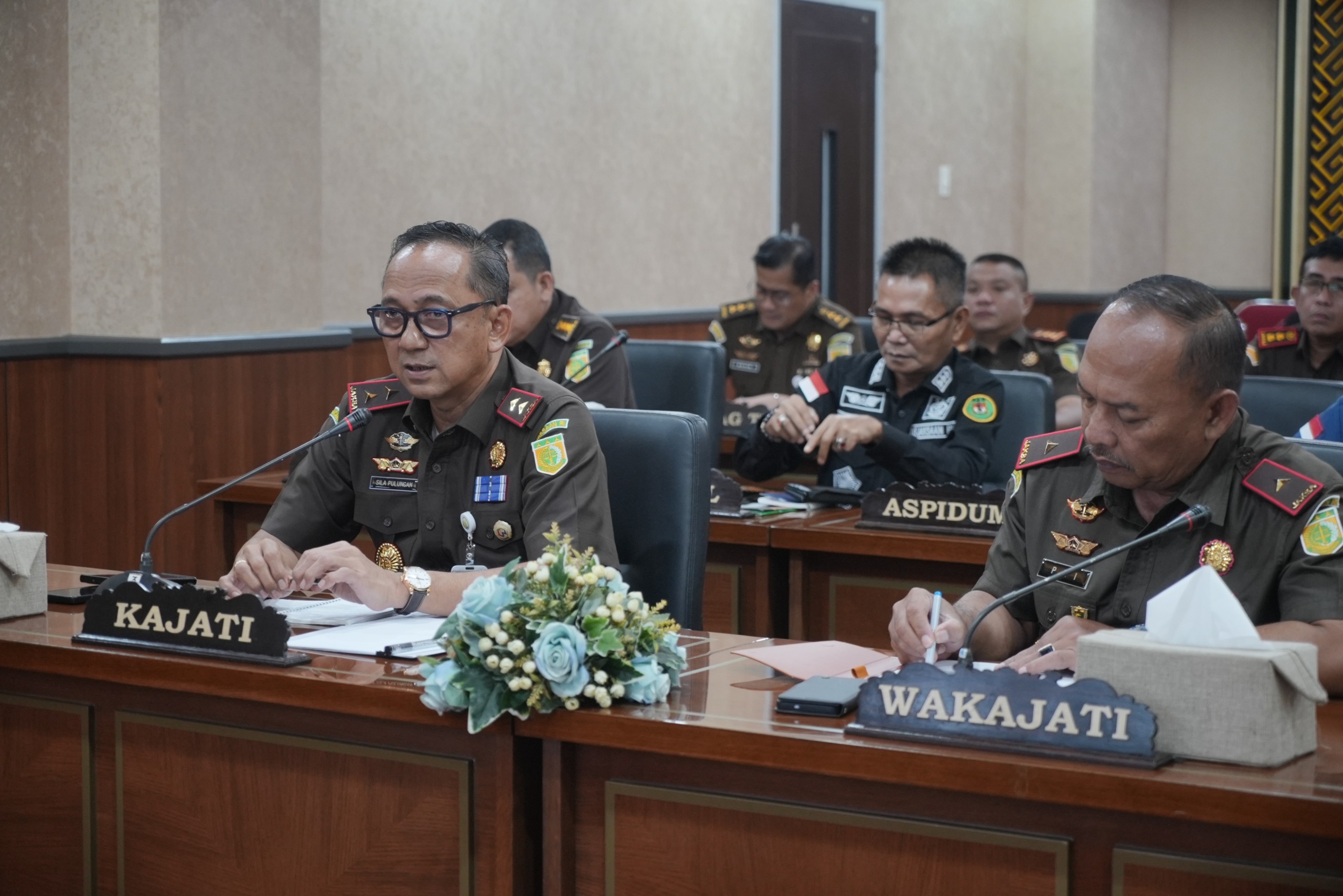 Pimpin Rapat Paripurna Perdana Kajati Sulsel Sila Pulungan Tegaskan Komitmen Pelayanan dan Larangan Transaksional