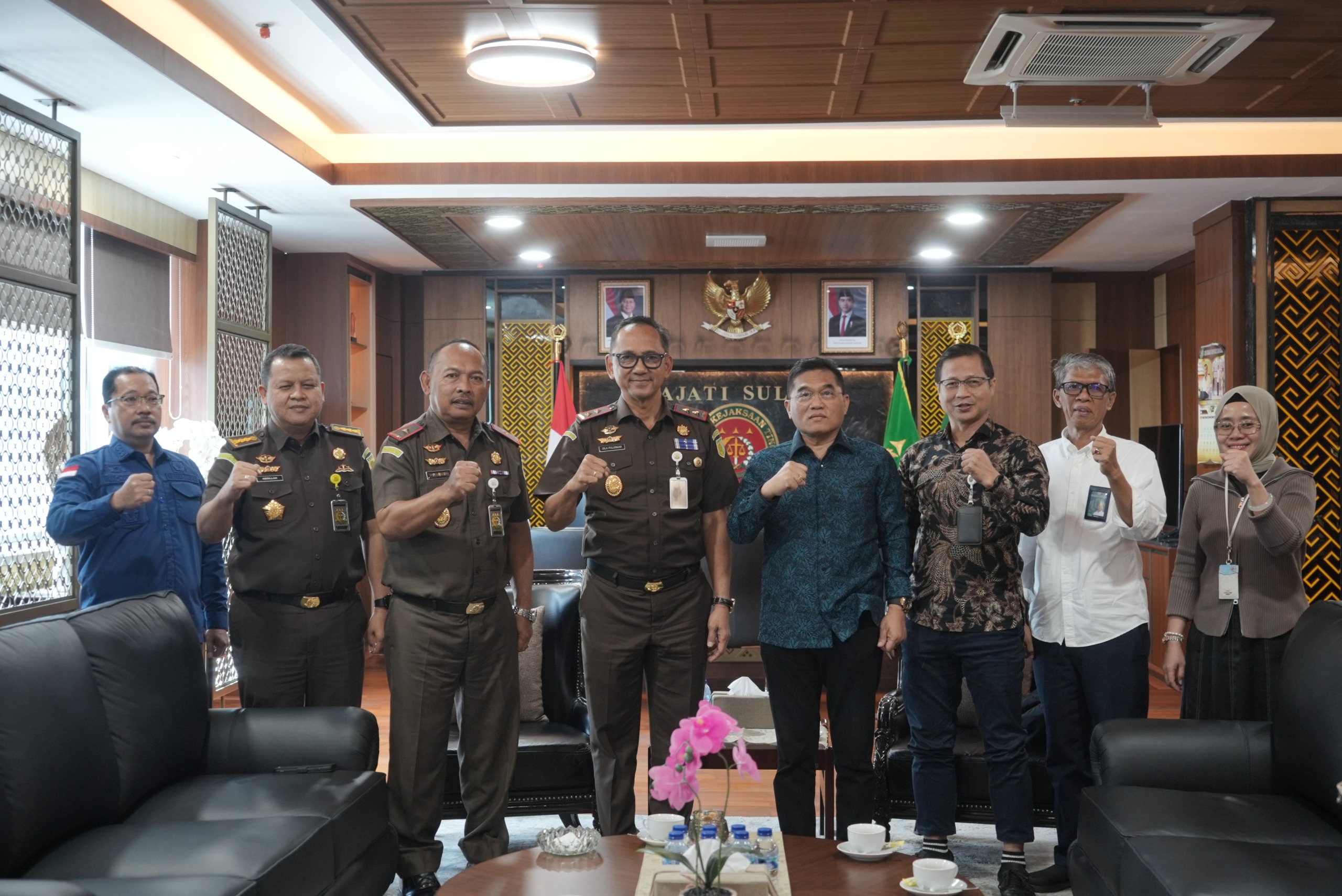 Sinergi Penegakan Hukum dan Pembangunan Kajati Sulsel Sila Pulungan Terima Kunjungan Inspektur Jenderal Kemen PKP Heri Jerman
