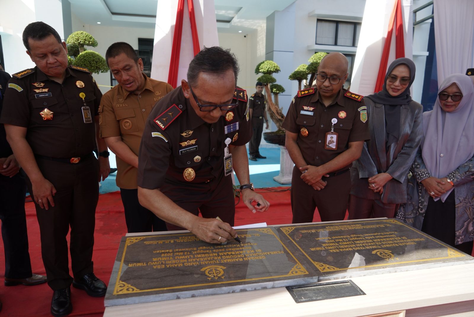 Resmikan Gedung Baru Kejari Lutim Kajati Sulsel Sila Pulungan Apresiasi Inovasi Kampung Pangan Adhyaksa