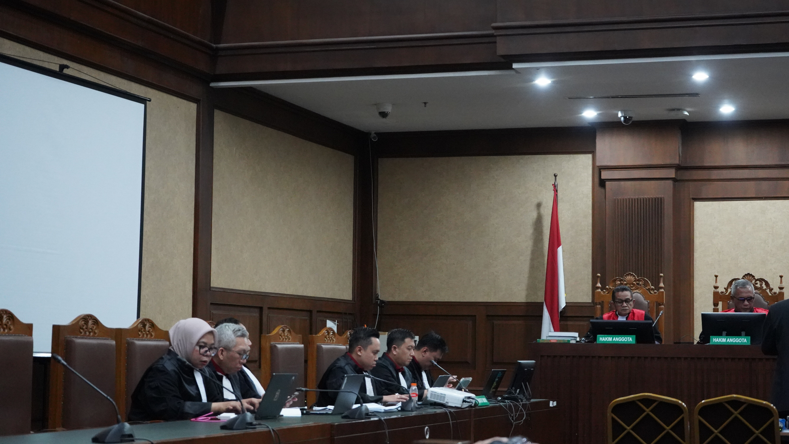 Tanggapan JPU Terkait Keterangan Ahli  Mantan Ketua BPK dan Ahli Hukum Bisnis UGM  dalam Lanjutan Sidang Chromebook