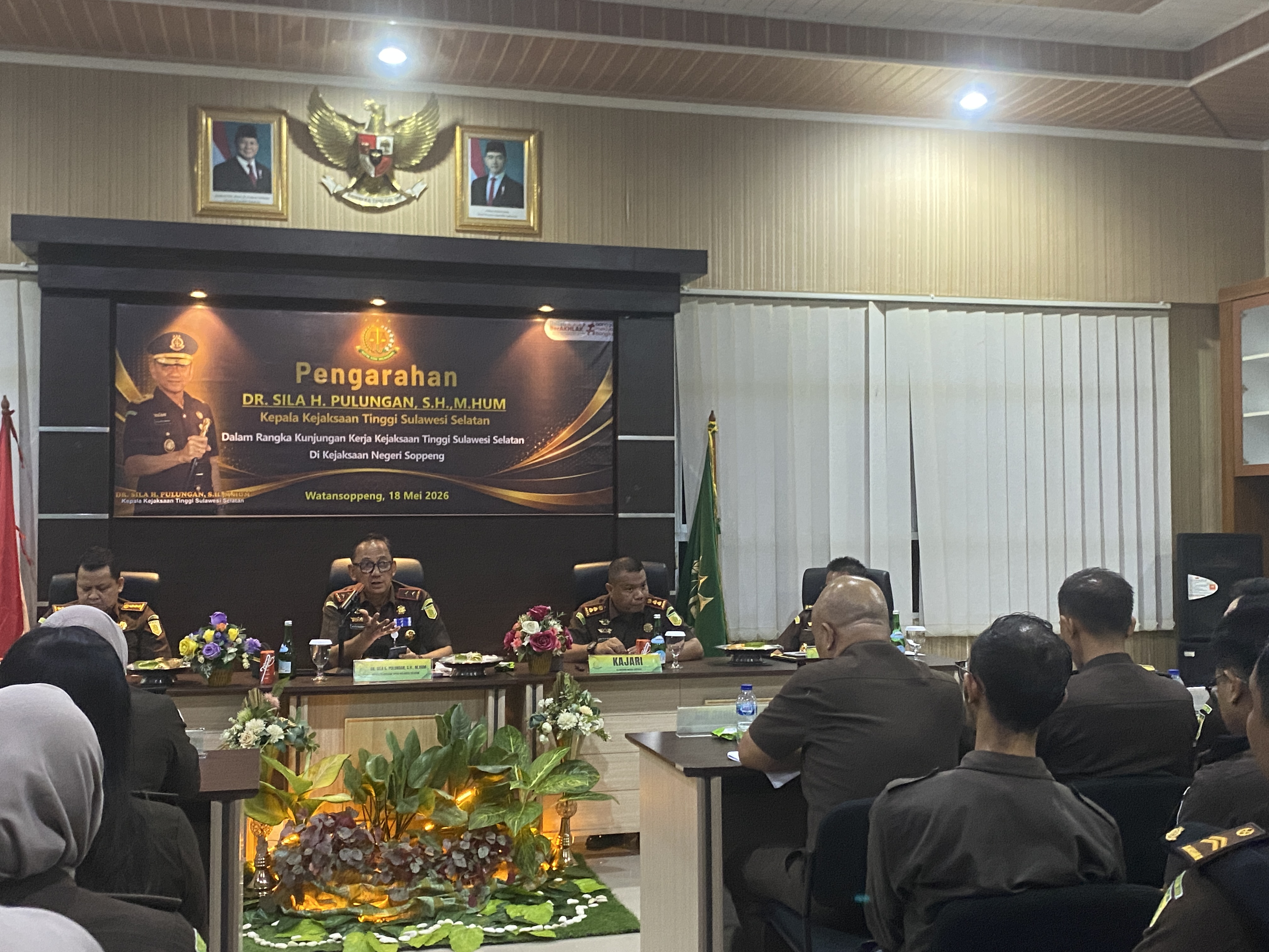 Kunjungan Kerja Perdana Sejak 2019 Kajati Sulsel Sila Pulungan Apresiasi Inovasi dan Prestasi Kejari Soppeng