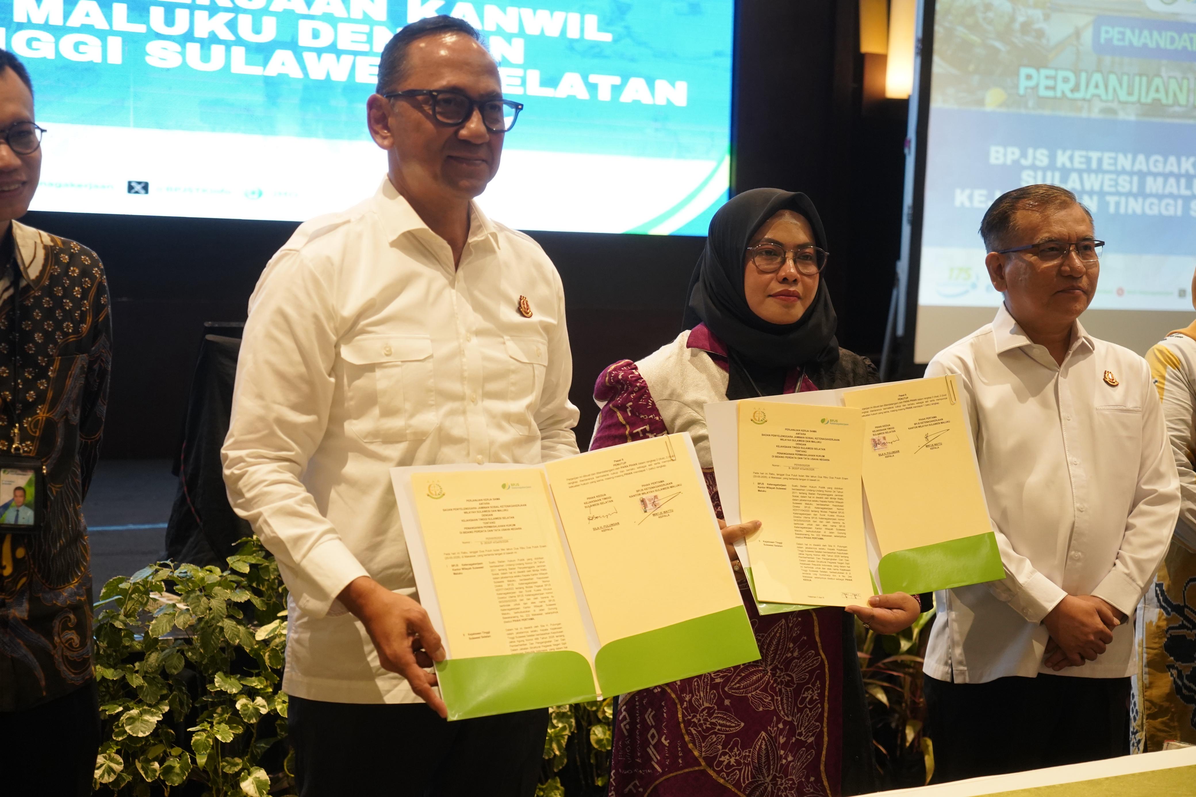 Perkuat Perlindungan Pekerja Kejati Sulsel Tandatangani PKS Bersama BPJS Ketenagakerjaan Kanwil Sulama