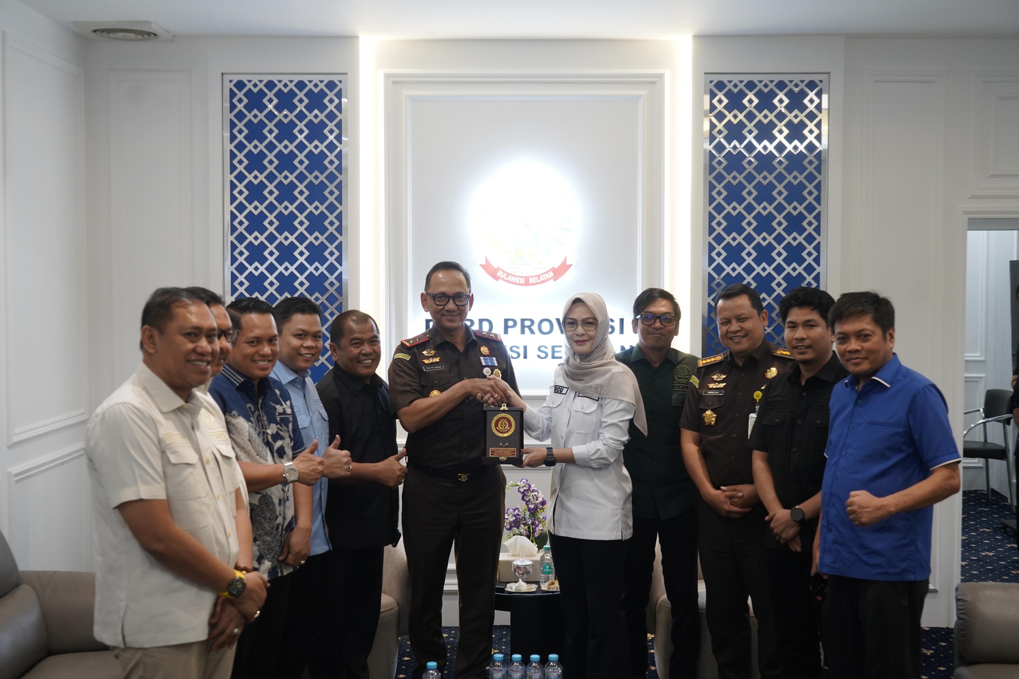 Kunjungan Perdana ke DPRD Sulsel Kajati Sila H Pulungan Tawarkan Penguatan Pendapat Hukum Melalui JPN