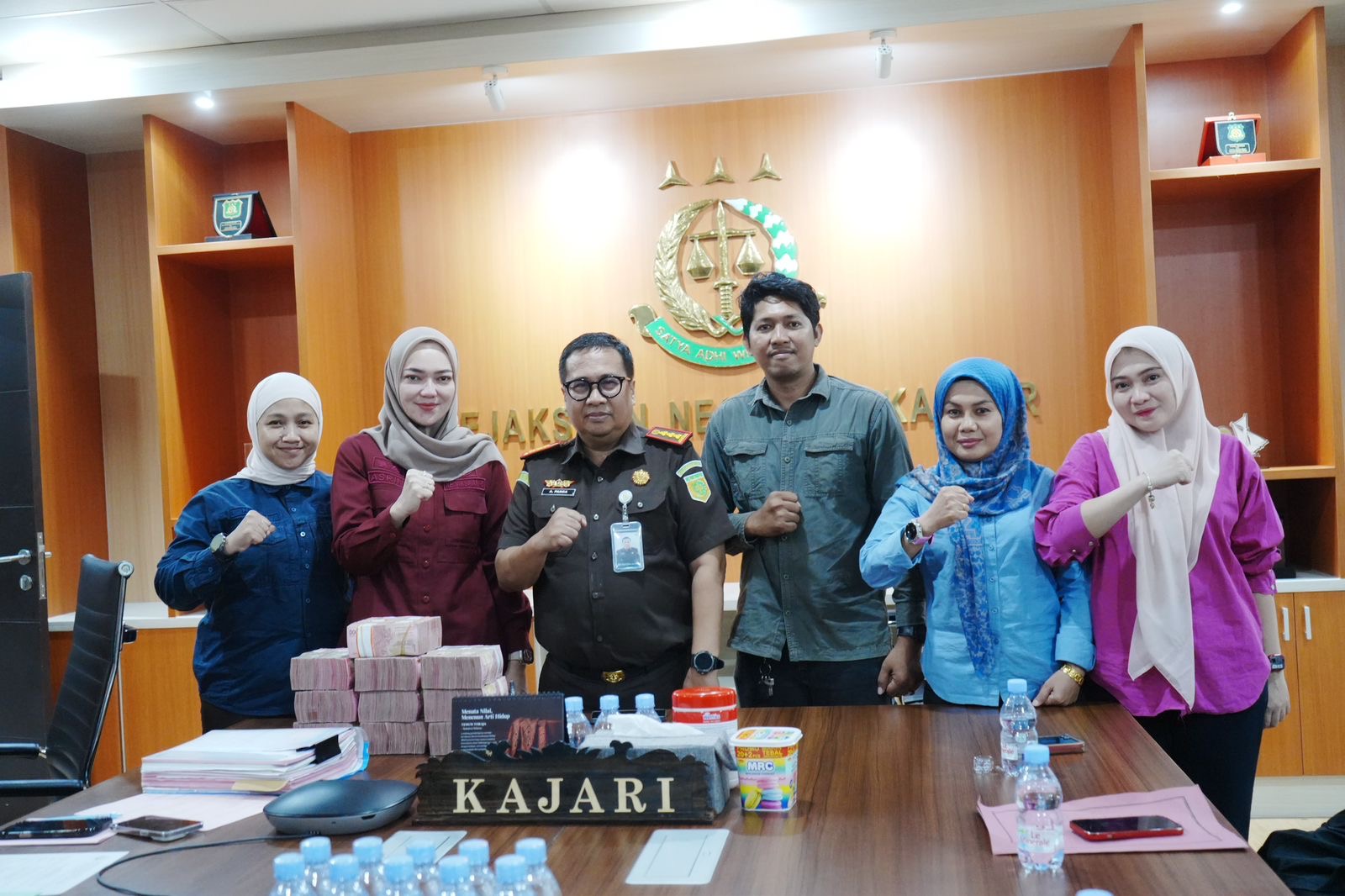 Terpidana Kasus Kosmetik Bermerkuri Si Ratu Emas Mira Hayati Bayar Pidana Denda Rp 1 M di Kejari Makassar
