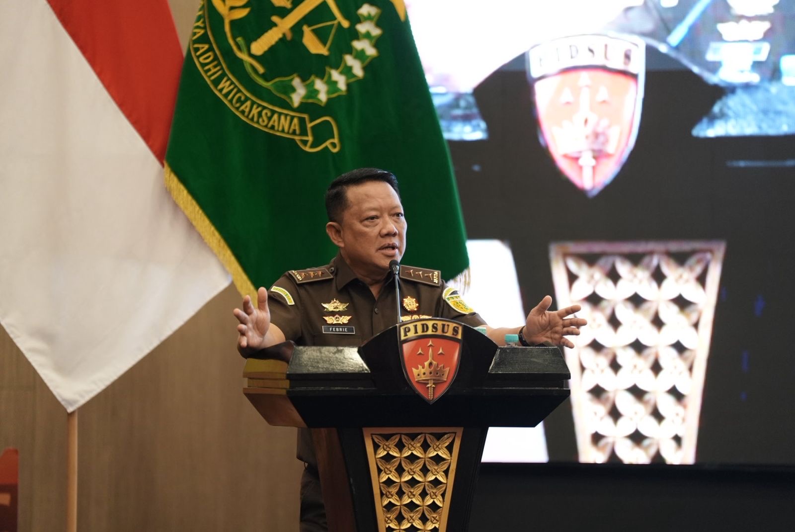 Buka Pelatihan Kepemimpinan di Makassar Jampidsus Gembleng Kajari dan Aspidsus se-Kawasan Timur Indonesia