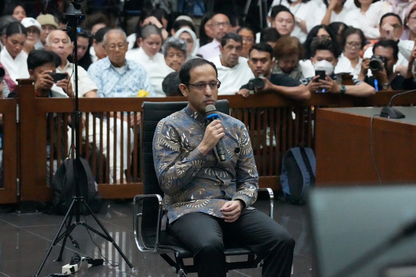 Putusan Majelis Hakim Terhadap Terdakwa Nadiem Makarim Perkara Korupsi Digitalisasi Pendidikan Pengadaan Chromebook Kemendikbudirstek