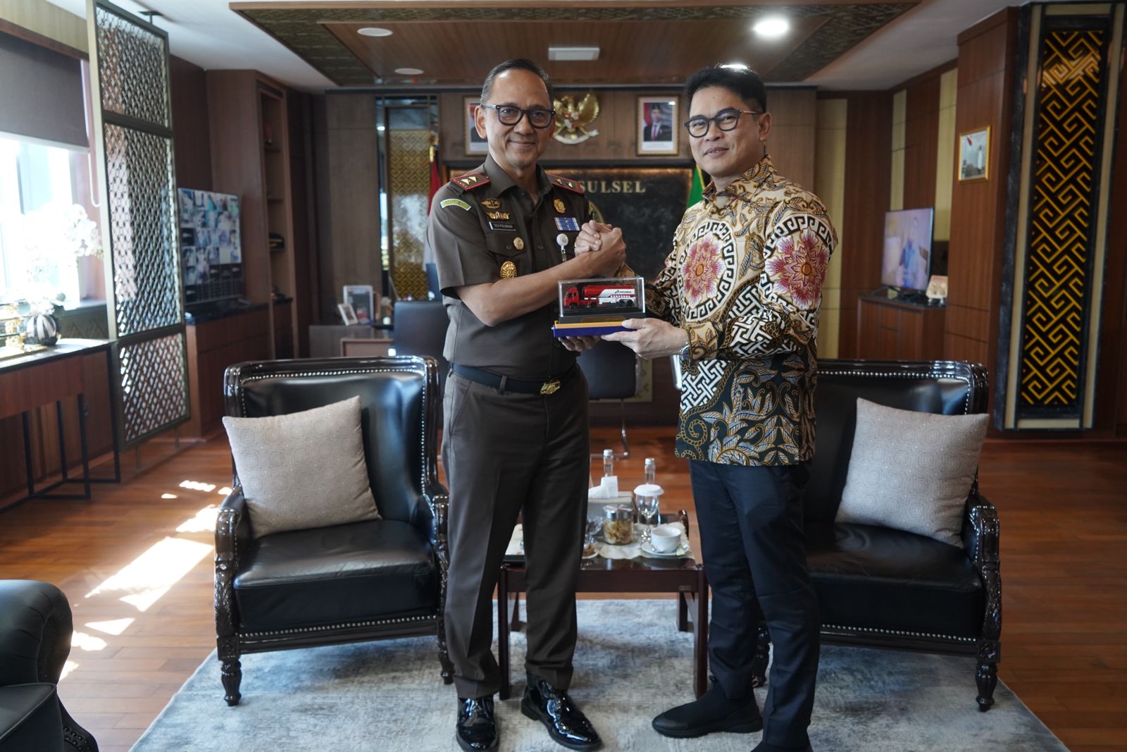 Terima Kunjungan Direksi Pertamina Kajati Sulsel Sila Pulungan Siap Beri Pendampingan Hukum Amankan Aset Negara