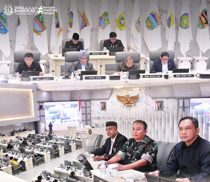 Wakajati Jabar Menghadiri Rapat Paripurna DPRD Provinsi Jawa Barat Bahas Ranperda tentang  Pertanggungjawaban Pelaksanaan APBD Tahun Anggaran 2025