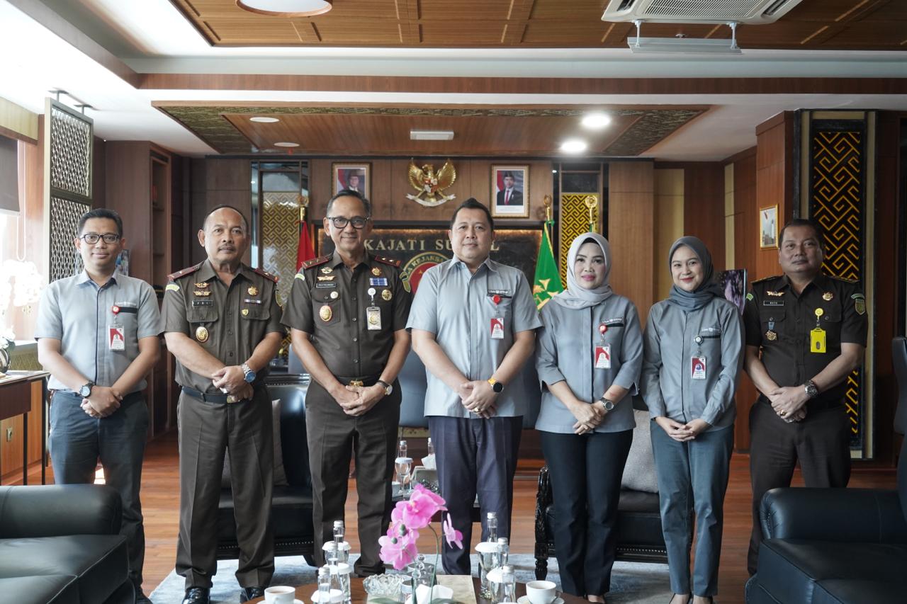 Kajati Sulsel Sila Pulungan Terima Kunjungan Silaturahmi Manajemen Lion Air Group Perkuat Sinergi Pelayanan Publik