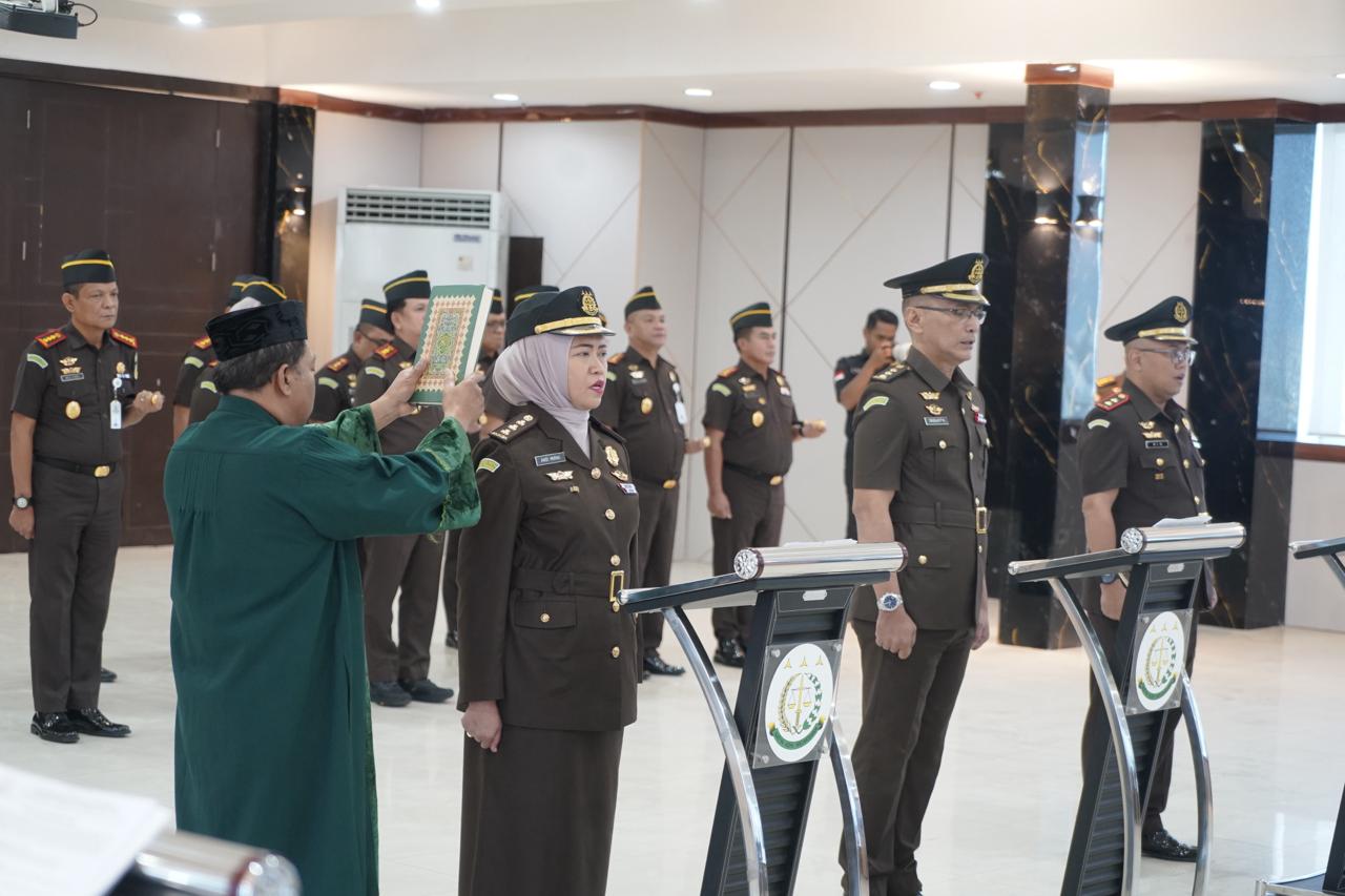 Kajati Sulsel Muhammad Syarifuddin Lantik Asbin Aspidsus dan Kajari Wajo Ingatkan Penegakan Hukum Berintegritas dan Humanis