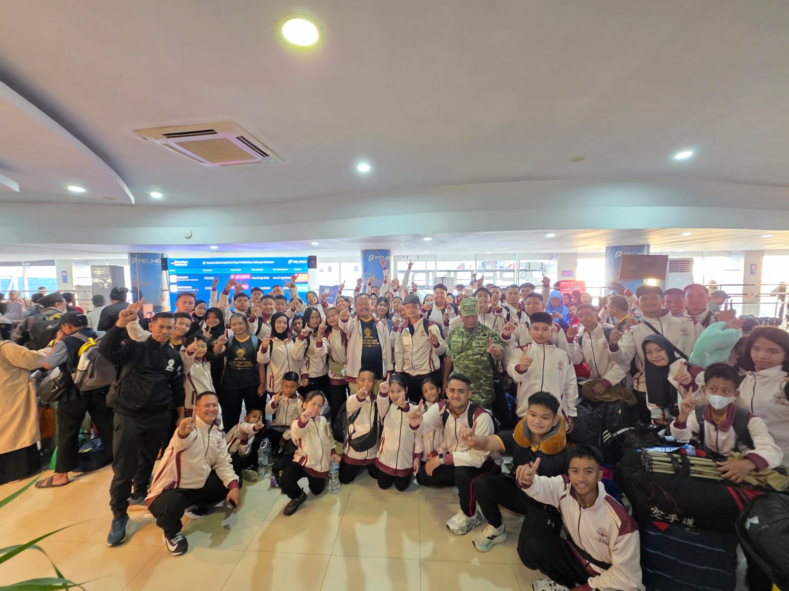 Mewakili Kajati Aspidum Kejati Sulsel Lepas Kontingen Karate Gojukai ke Kejurnas Jaksa Agung Cup 2026