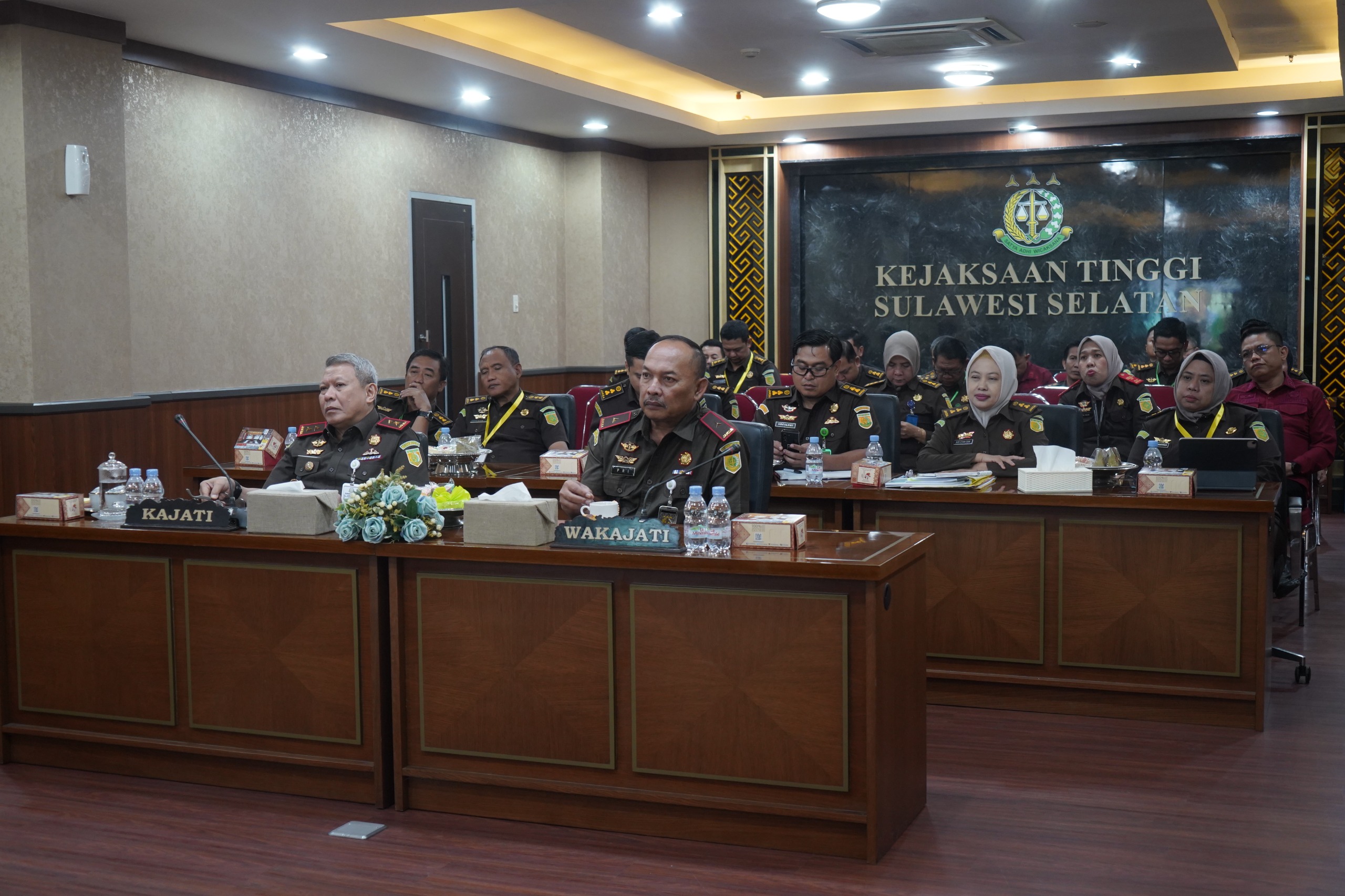 Evaluasi Kinerja Semester I Tahun 2026 Kajati Sulsel Bersama Jajaran Ikuti Arahan Jaksa Agung RI Secara Virtual