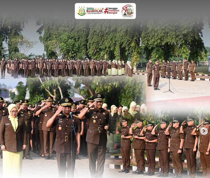 Meneladani Semangat Pengabdian Para Pahlawan Kajati Jabar Hadiri Ziarah dan Tabur Bunga di Taman Makam Pahlawan Pusara Adhyaksa