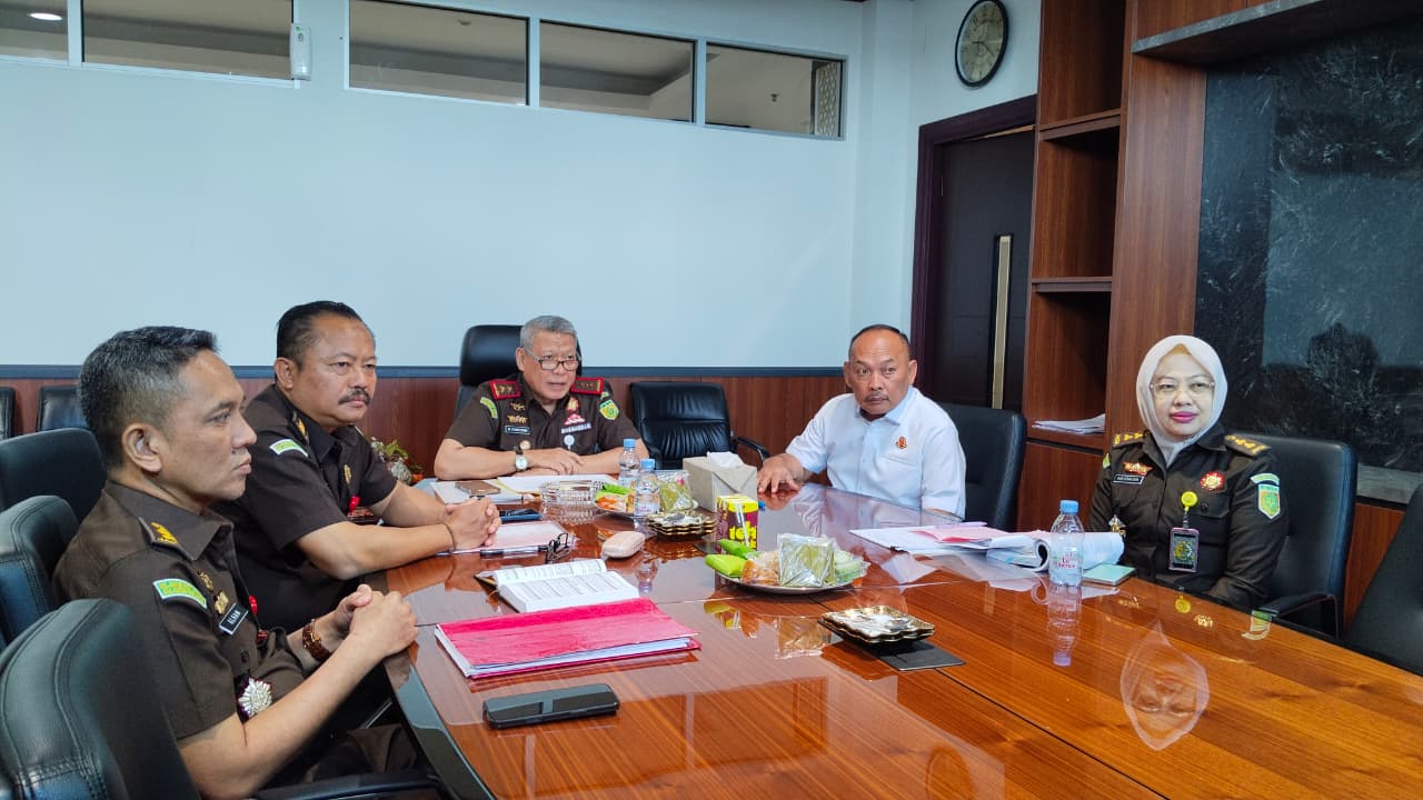 Kajati Sulsel Muhammad Syarifuddin Setujui Keadilan Restoratif Tersangka Penadahan Asal Kajang Bebas Usai Dimaafkan Korban