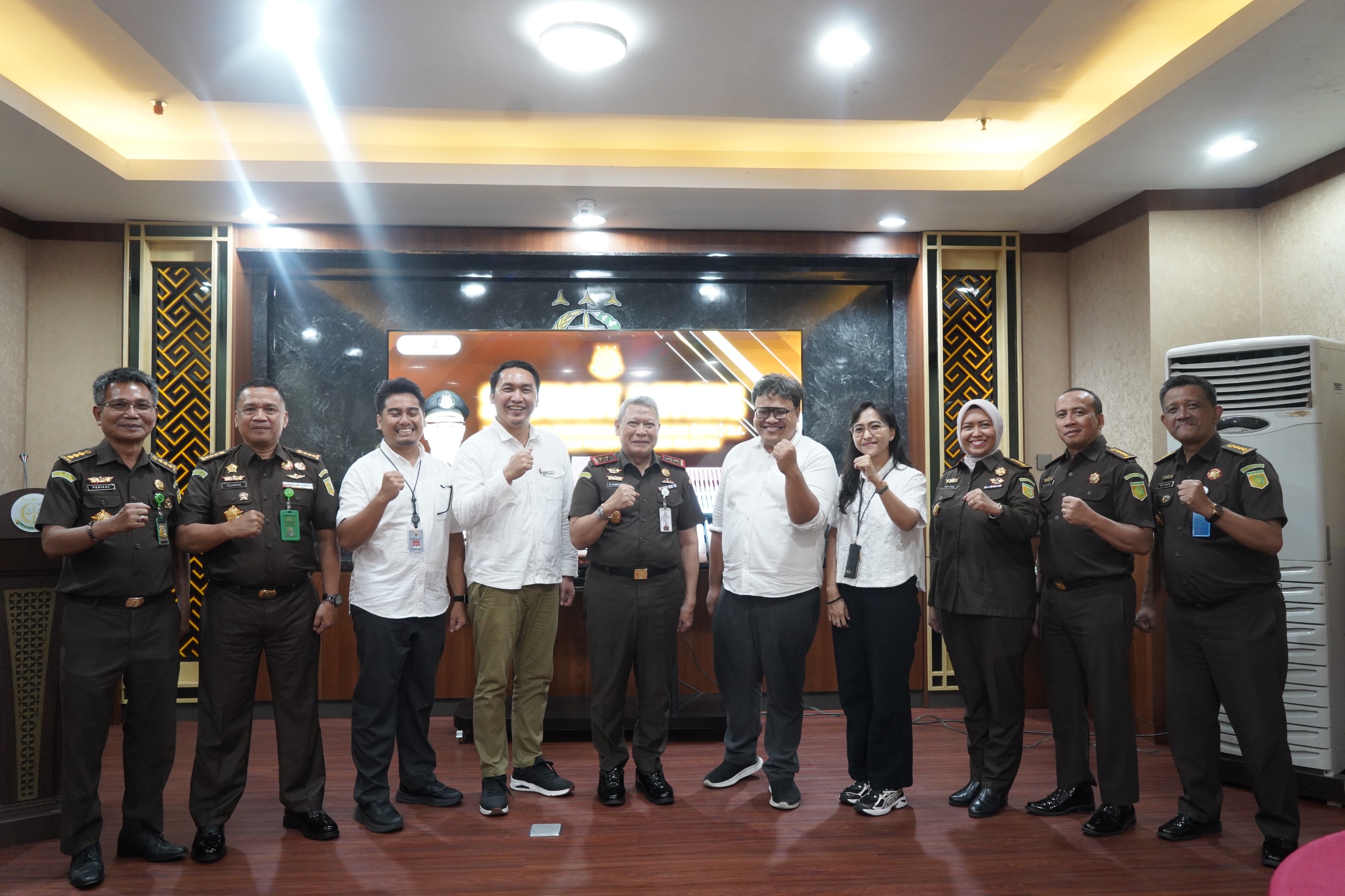 Terima Kunjungan Tim BPK RI Kajati Sulsel Dukung Penuh Pemeriksaan Potensi Pendapatan dari Sektor Pidana Umum